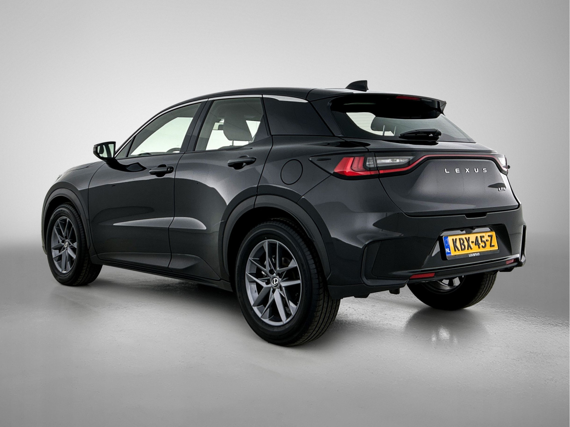 Foto van Lexus Lexus LBX