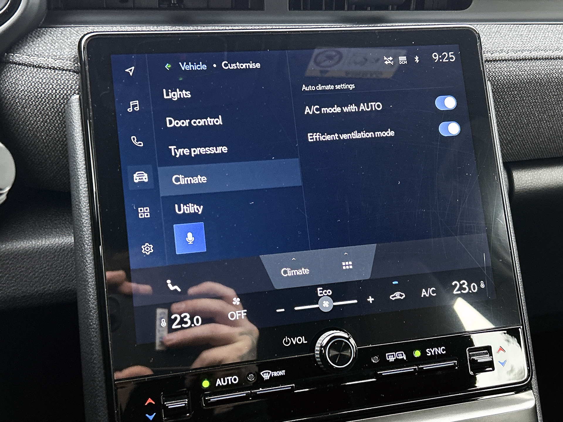 Foto van Lexus Lexus LBX