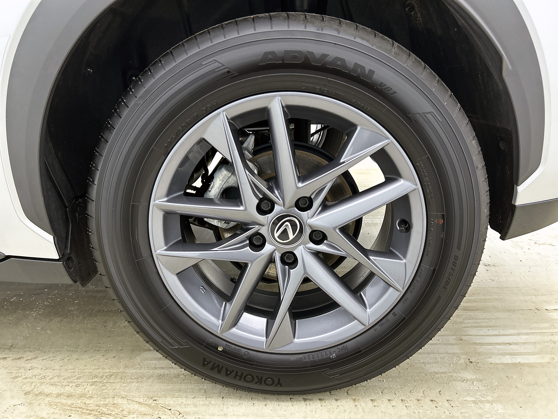 Foto van Lexus Lexus LBX