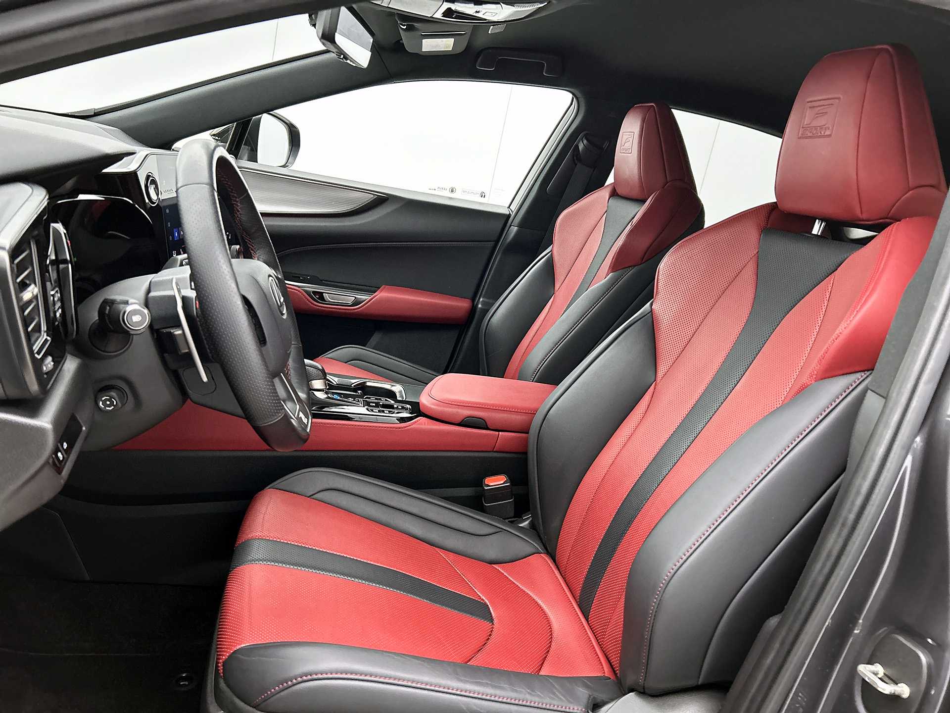Foto van Lexus Lexus Nx450h+