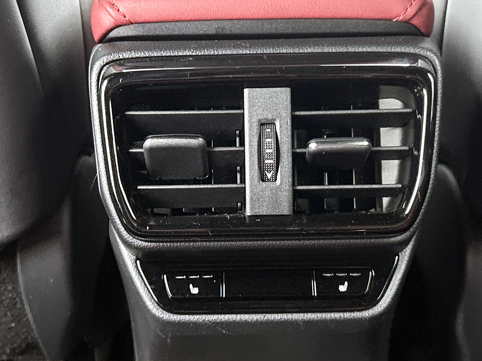 Foto van Lexus Lexus Nx450h+