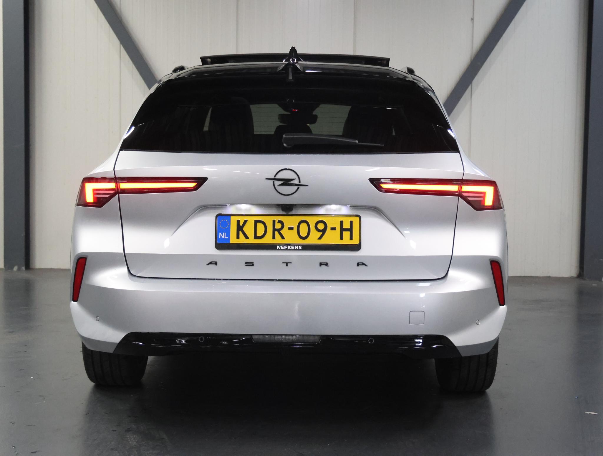 Foto van Opel Astra Sports Tourer