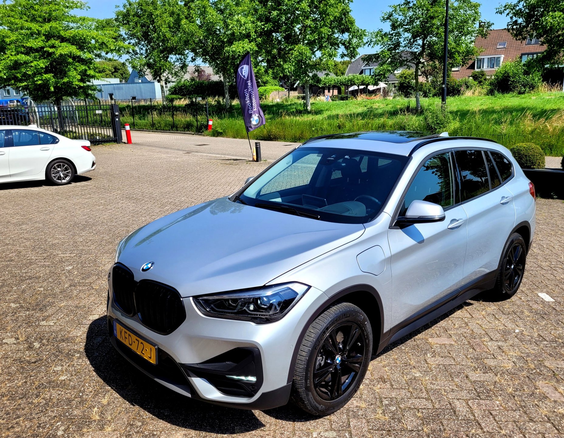 Foto van BMW X1 Xdrive25e