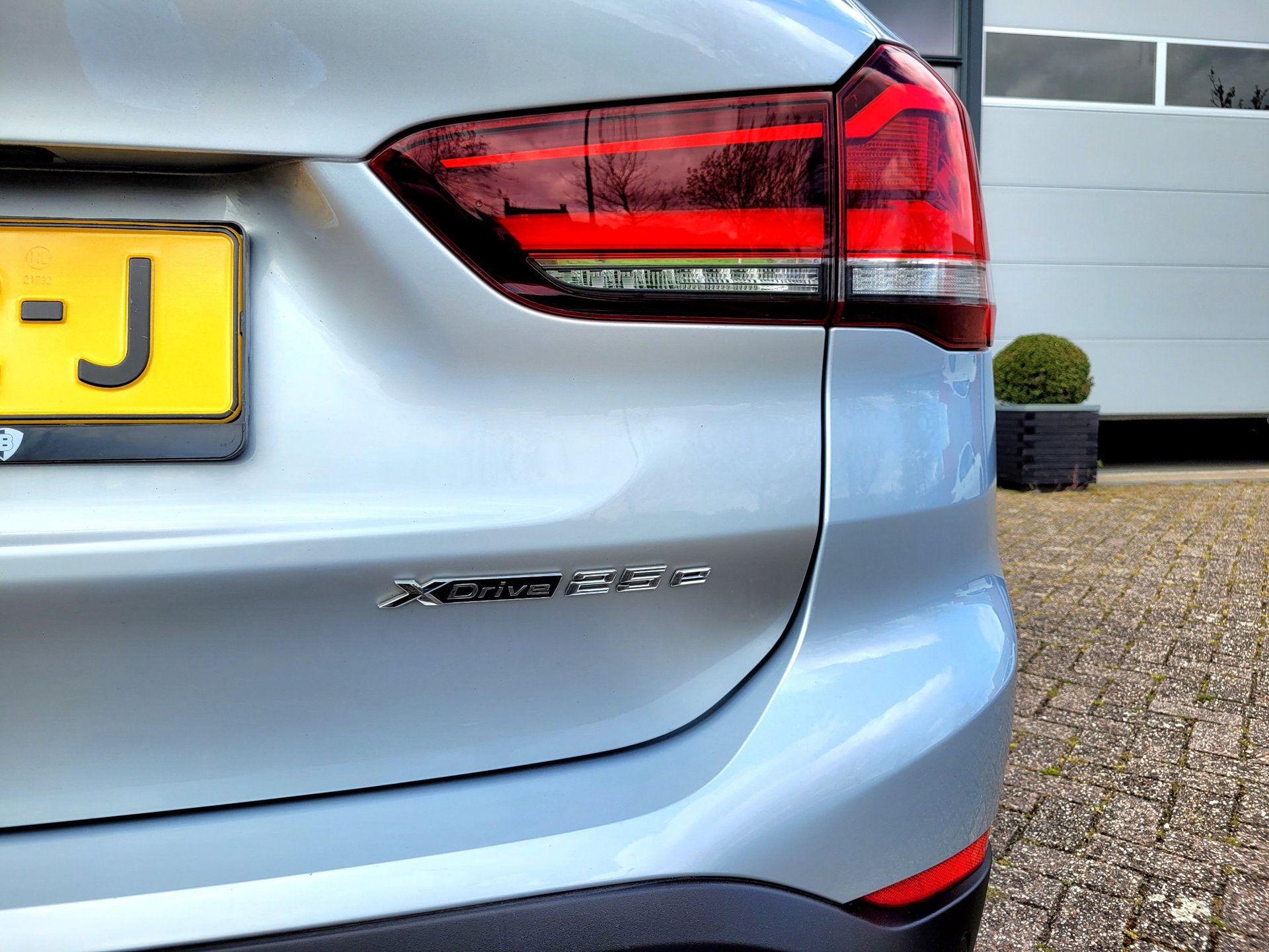 Foto van BMW X1 Xdrive25e