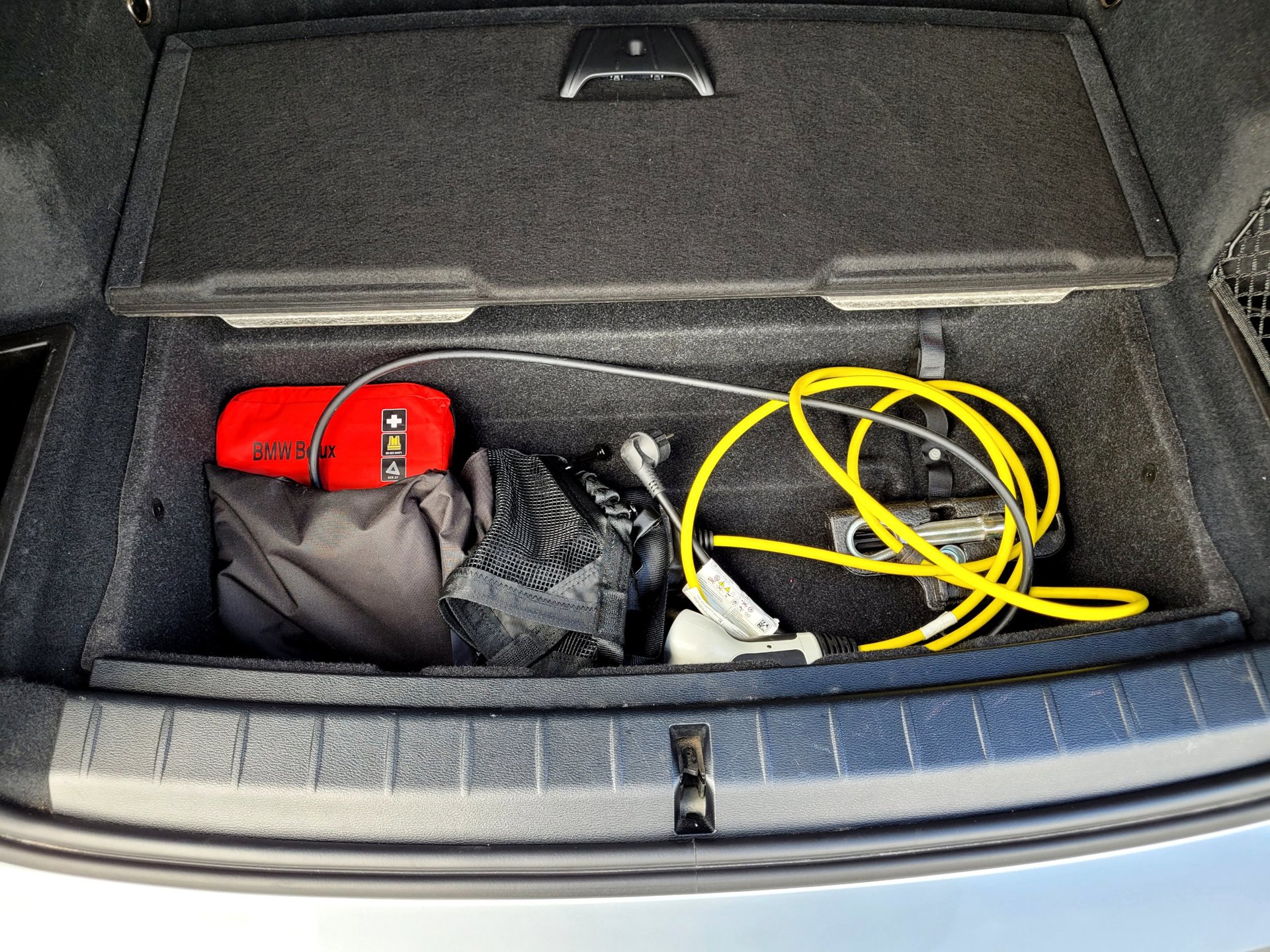 Foto van BMW X1 Xdrive25e