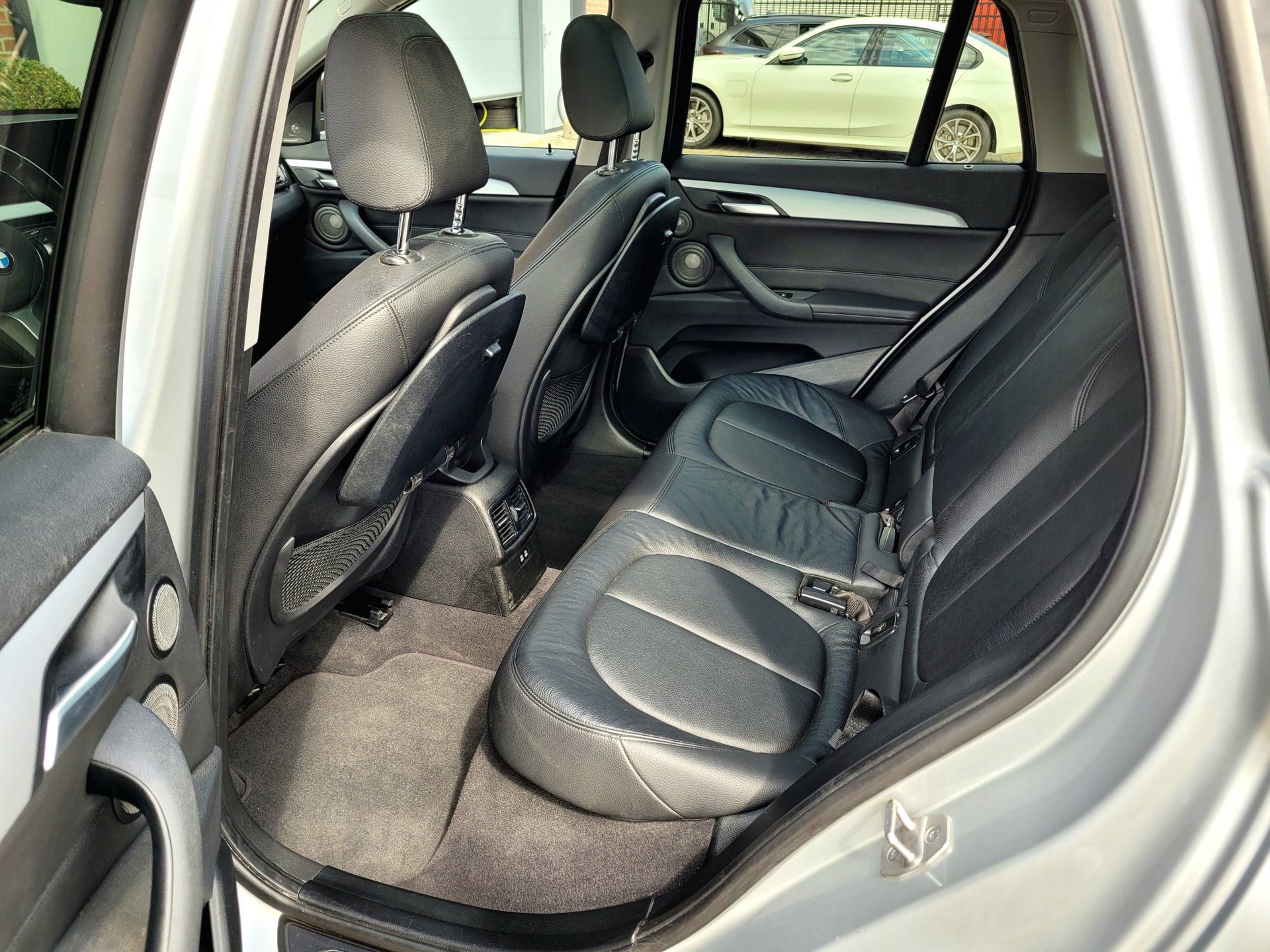 Foto van BMW X1 Xdrive25e