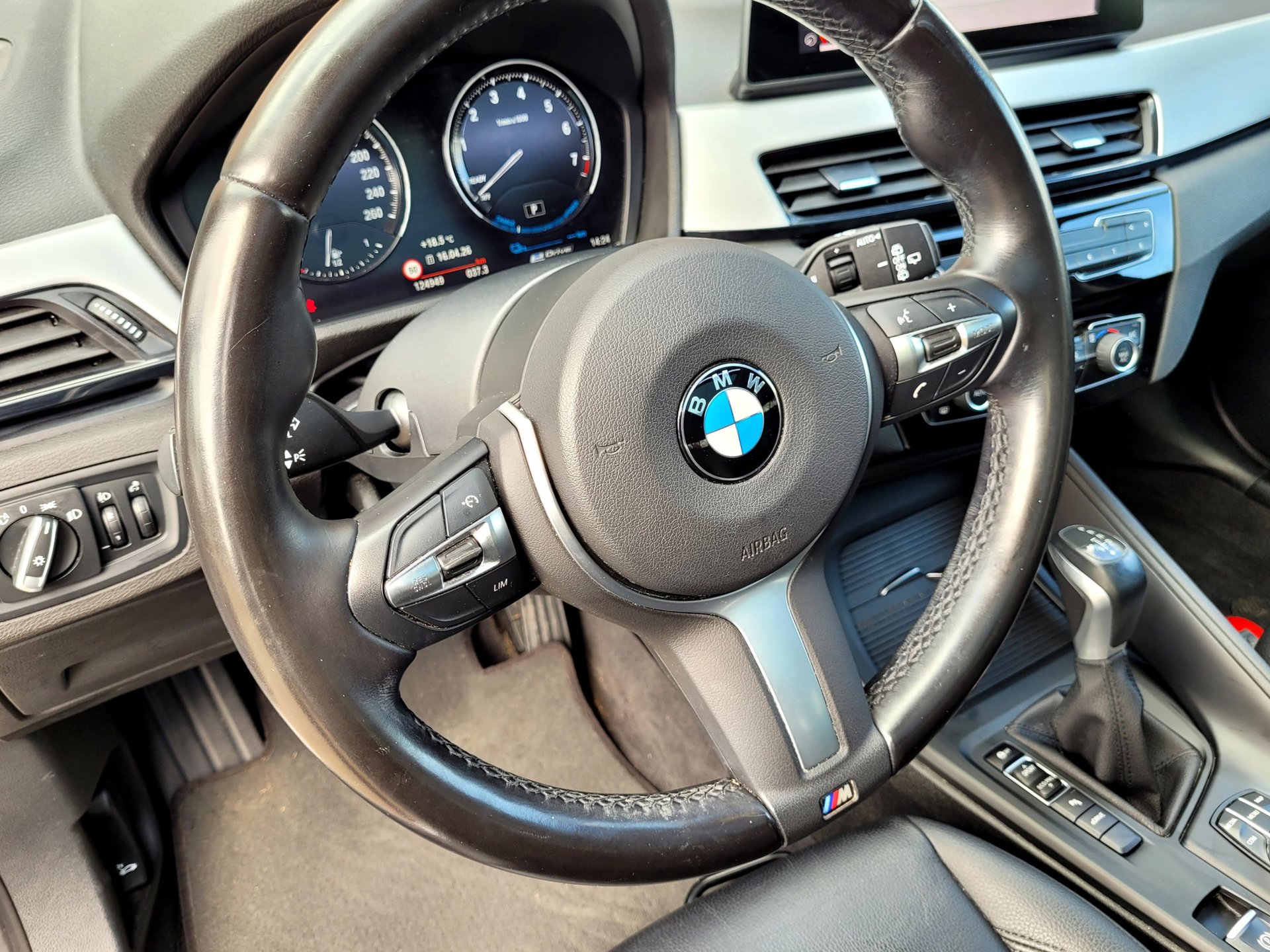Foto van BMW X1 Xdrive25e