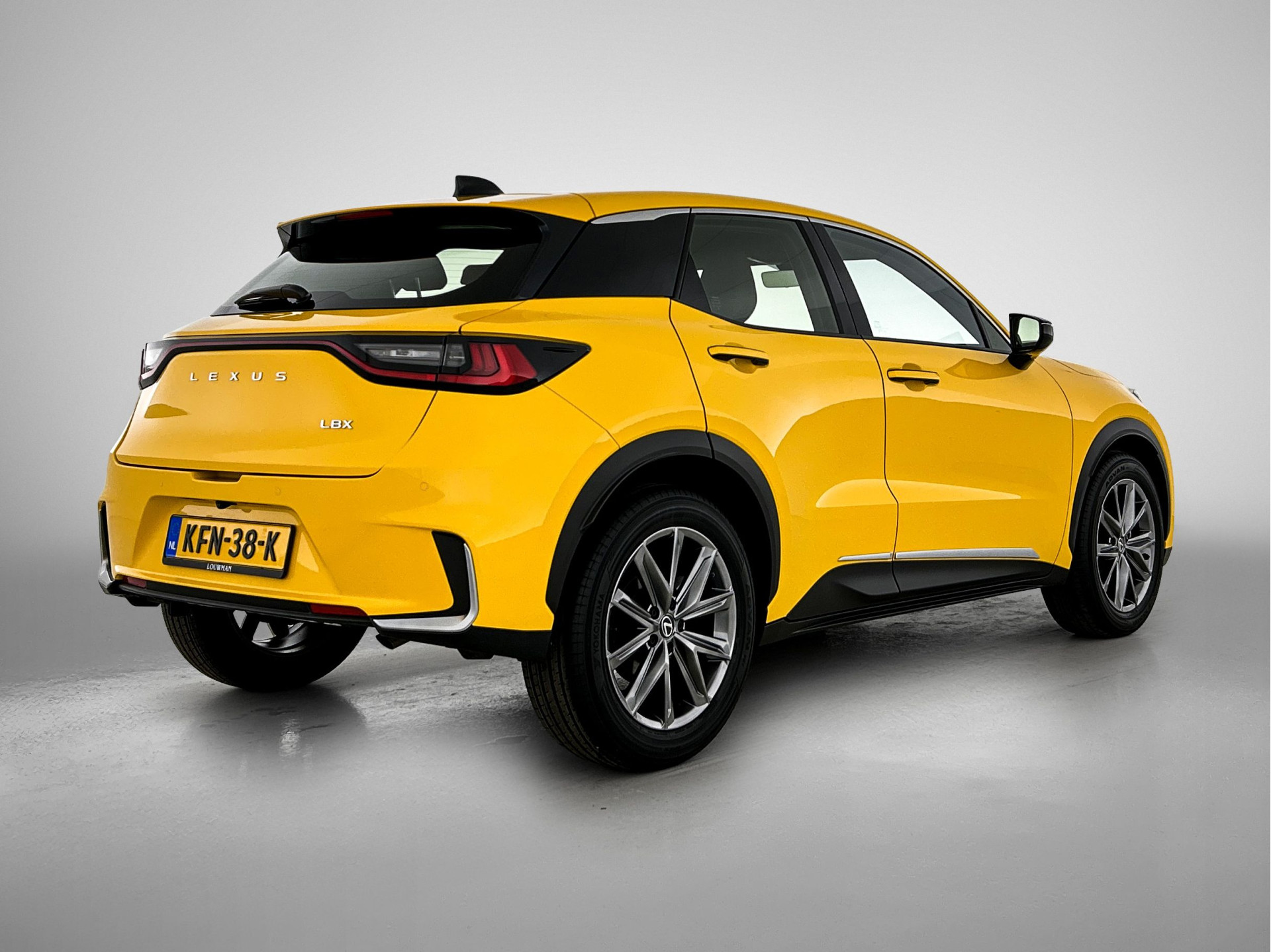 Foto van Lexus Lexus LBX