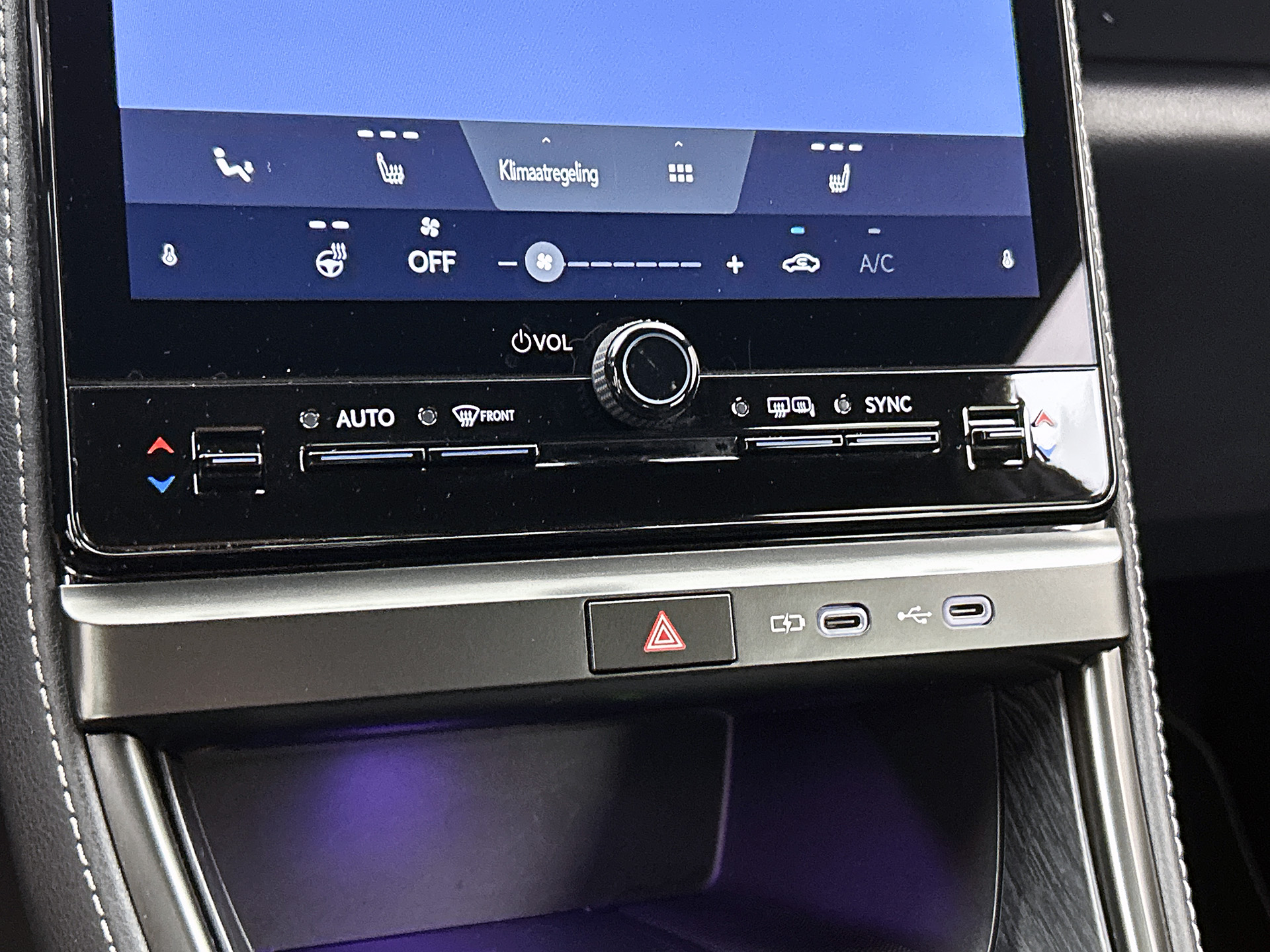 Foto van Lexus Lexus LBX