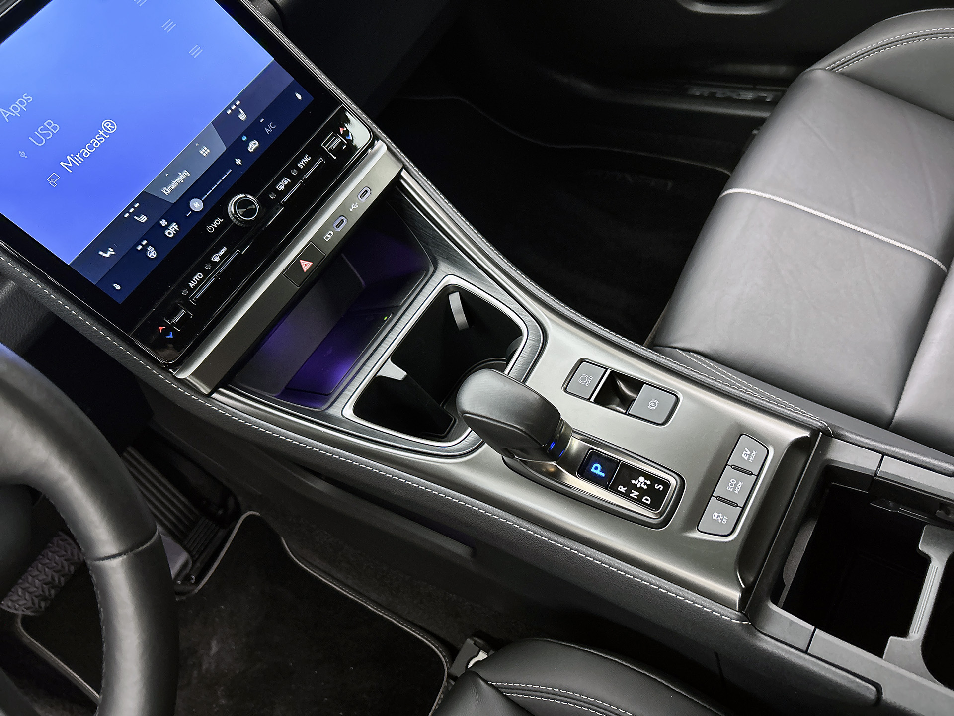 Foto van Lexus Lexus LBX