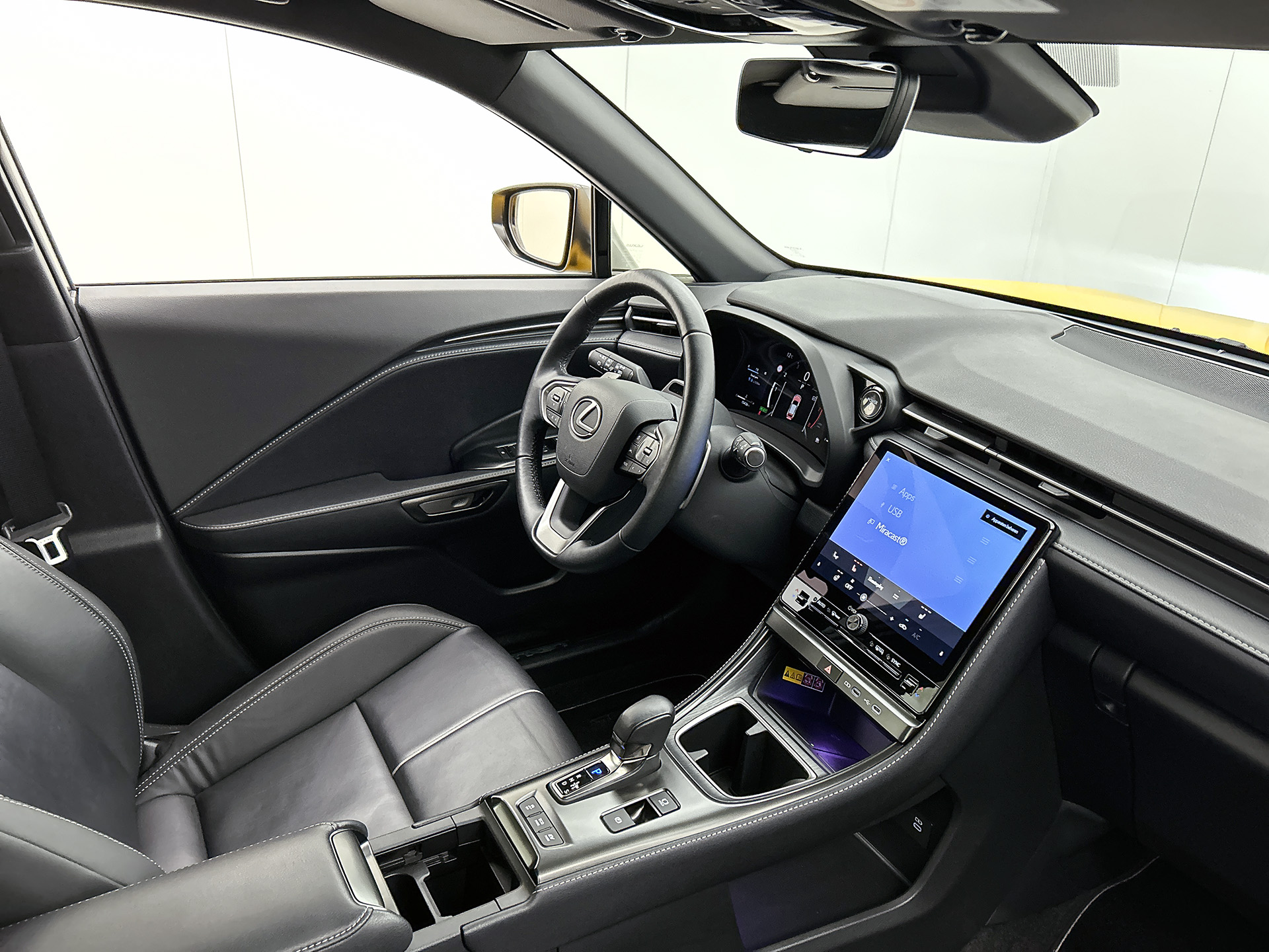 Foto van Lexus Lexus LBX