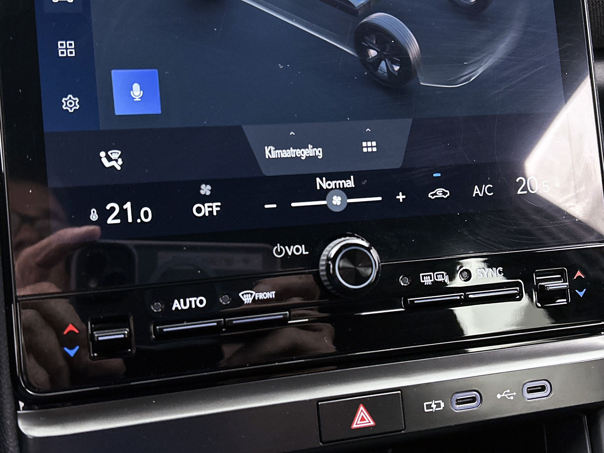 Foto van Lexus Lexus LBX