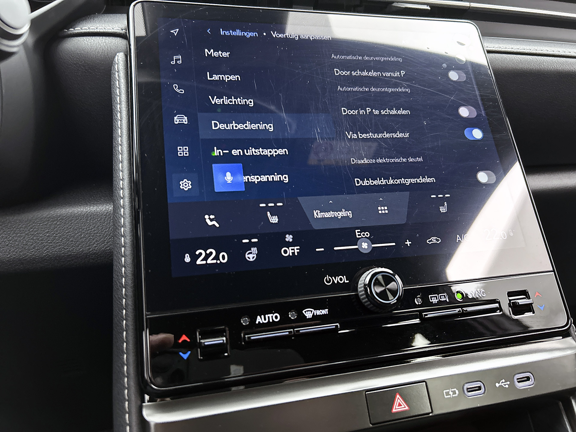 Foto van Lexus Lexus LBX