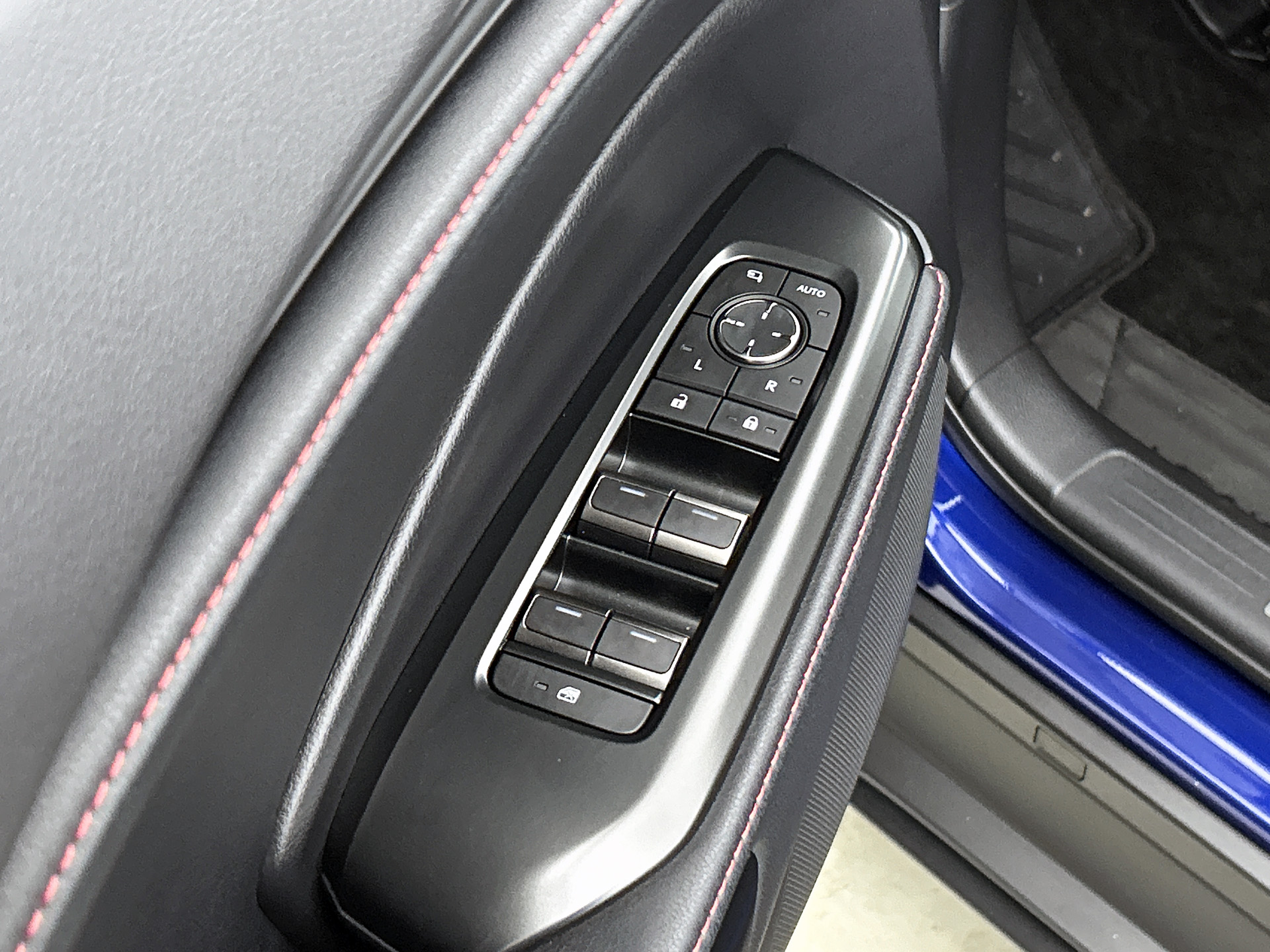 Foto van Lexus Lexus LBX