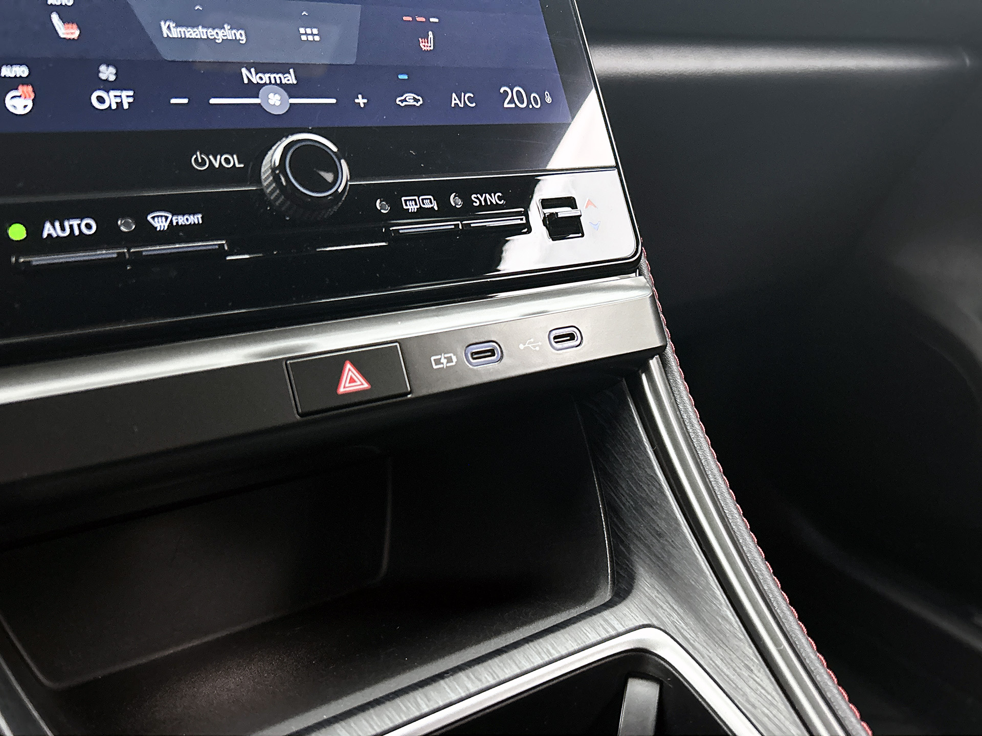 Foto van Lexus Lexus LBX