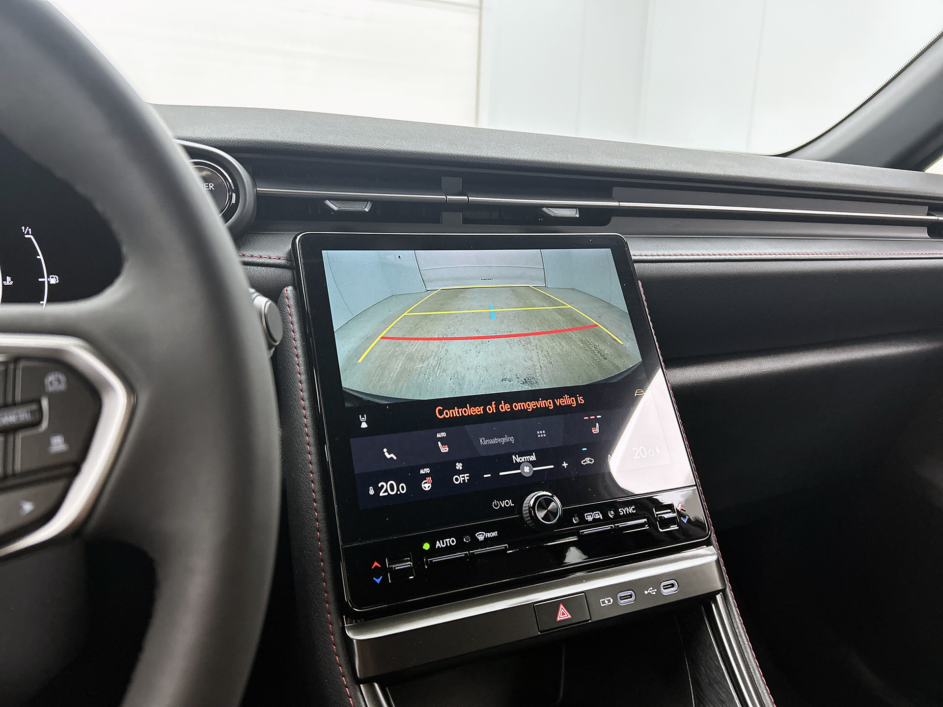 Foto van Lexus Lexus LBX