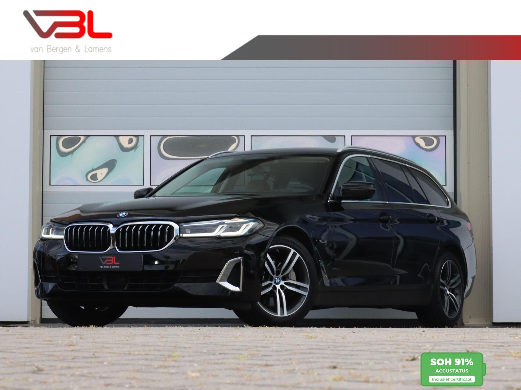 BMW 5-serie Touring 530e Luxury Line | SOH 91% | LASER LED | H&K audio 2022 - voorkant