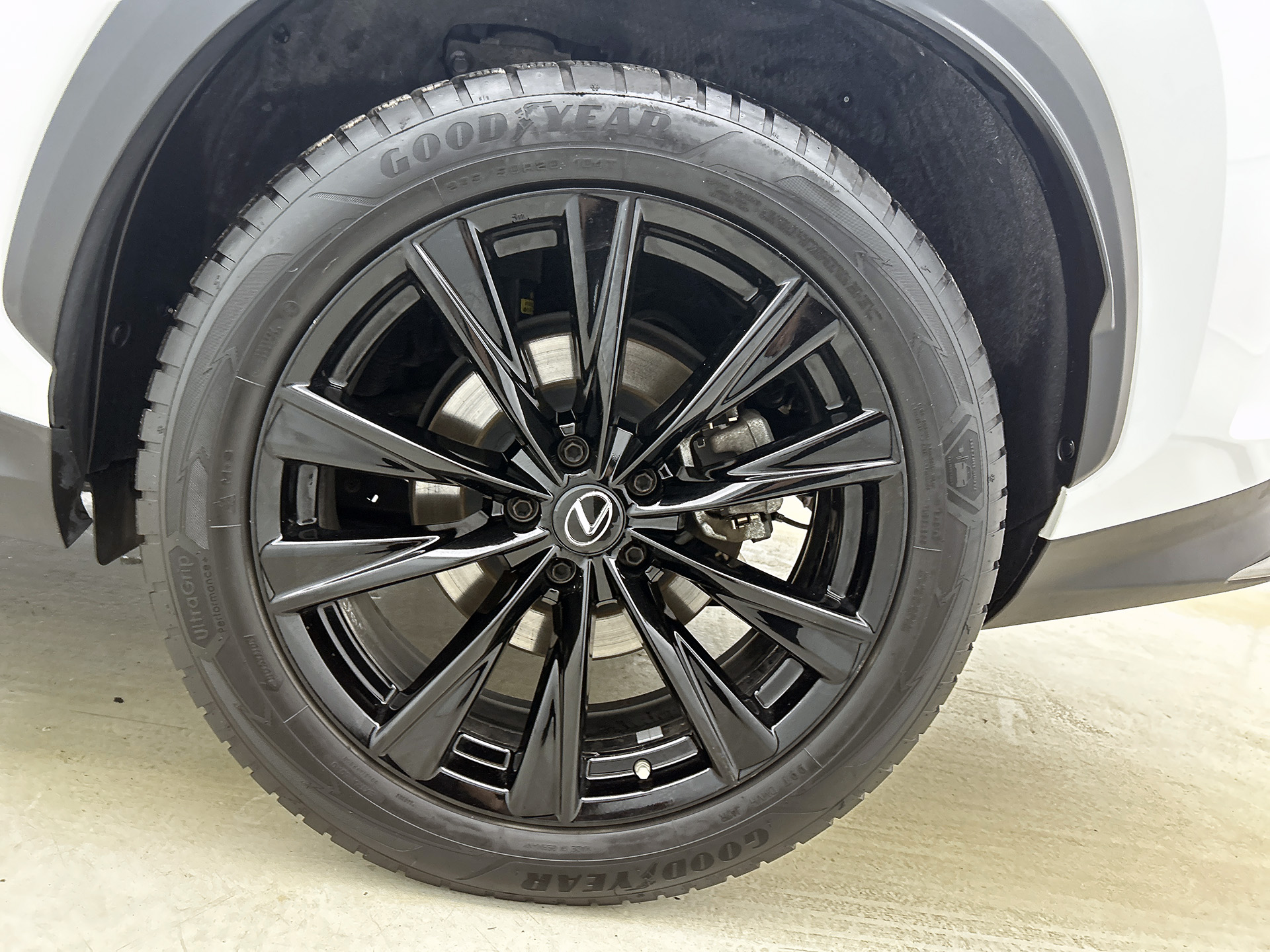 Foto van Lexus Lexus Nx450h+