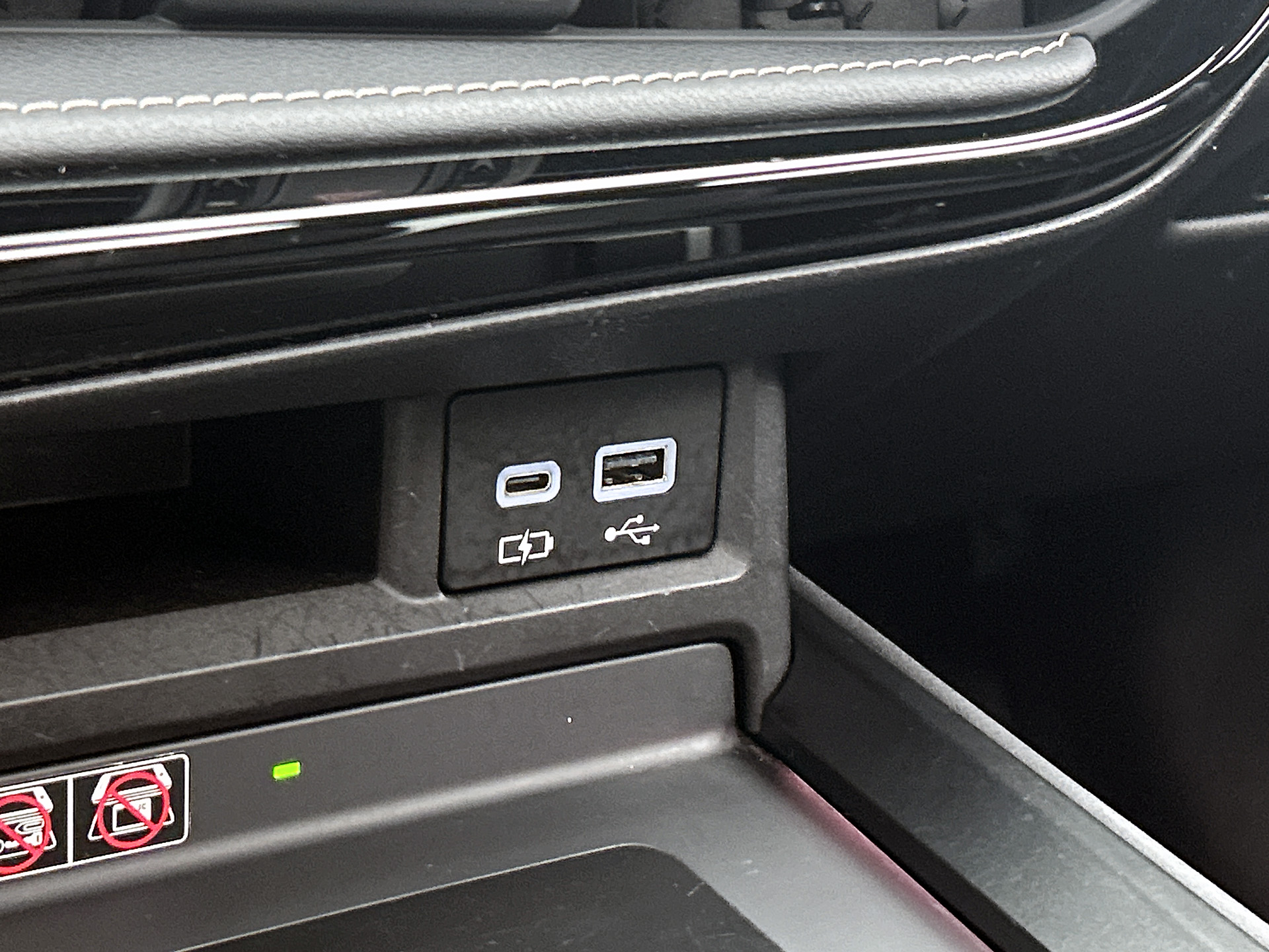 Foto van Lexus Lexus Nx450h+