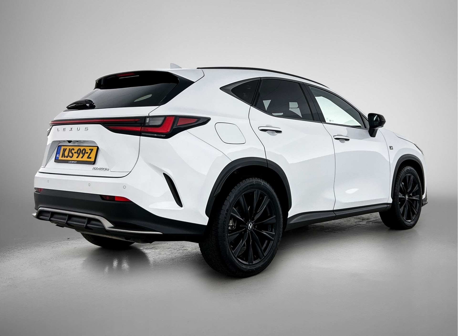 Foto van Lexus Lexus Nx450h+