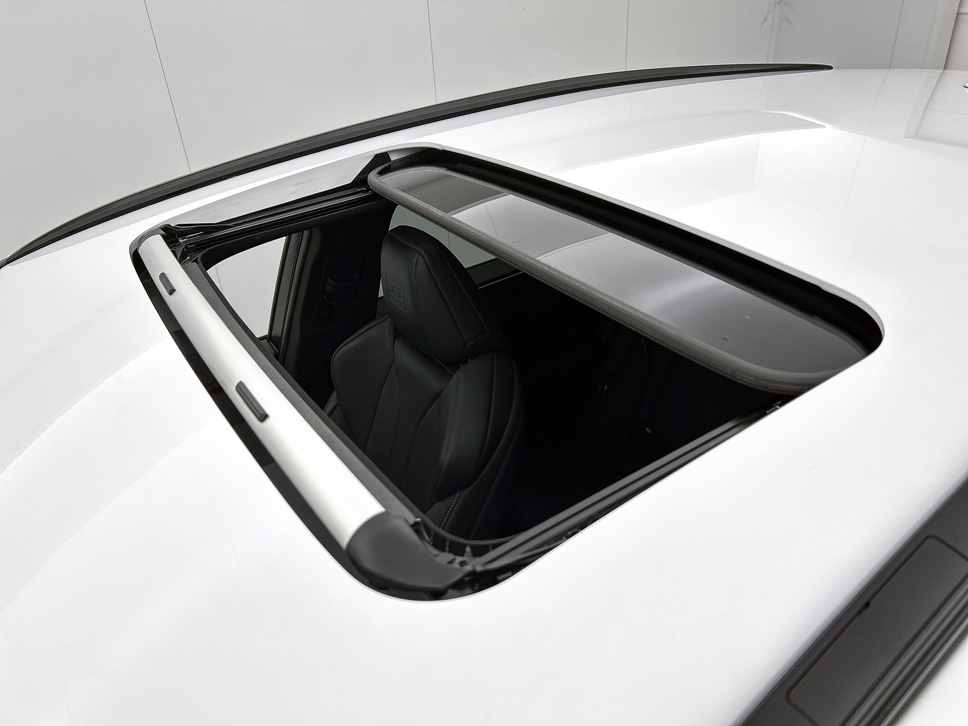 Foto van Lexus Lexus Nx450h+