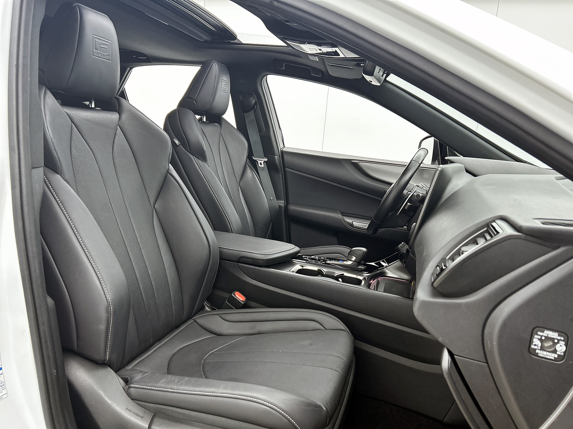 Foto van Lexus Lexus Nx450h+