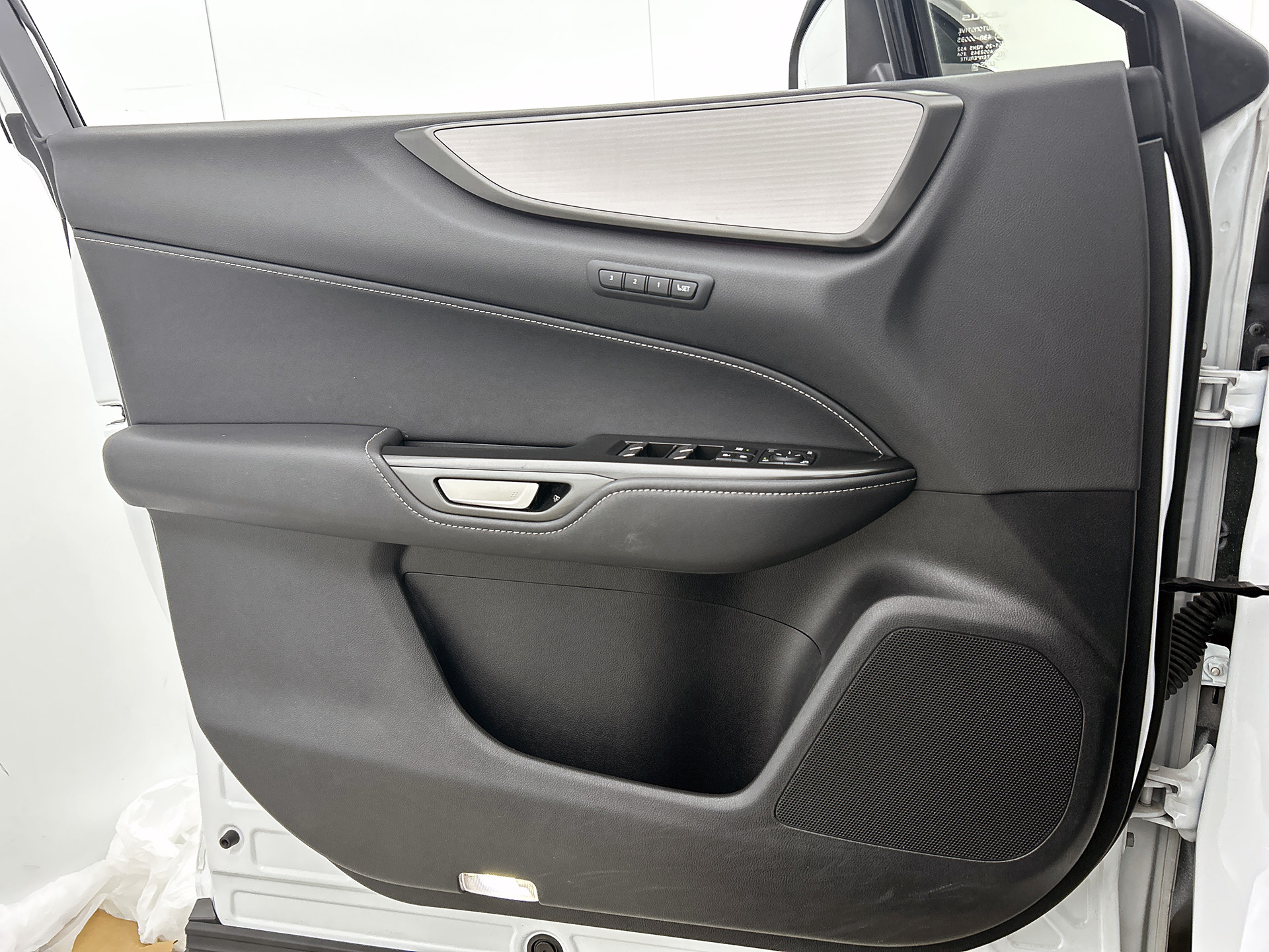 Foto van Lexus Lexus Nx450h+