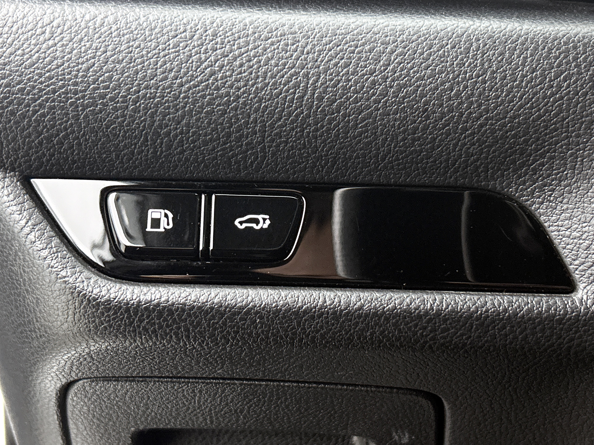 Foto van Lexus Lexus Nx450h+