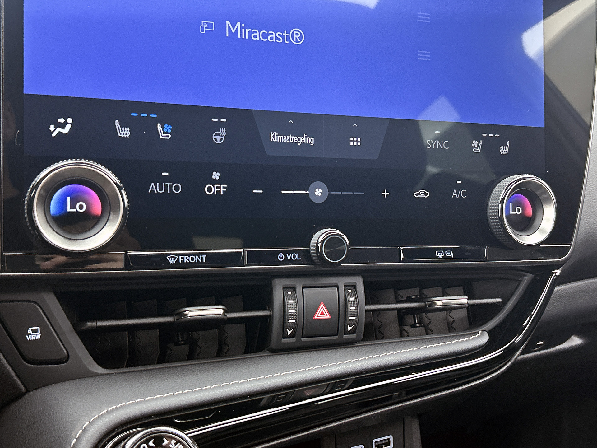 Foto van Lexus Lexus Nx450h+