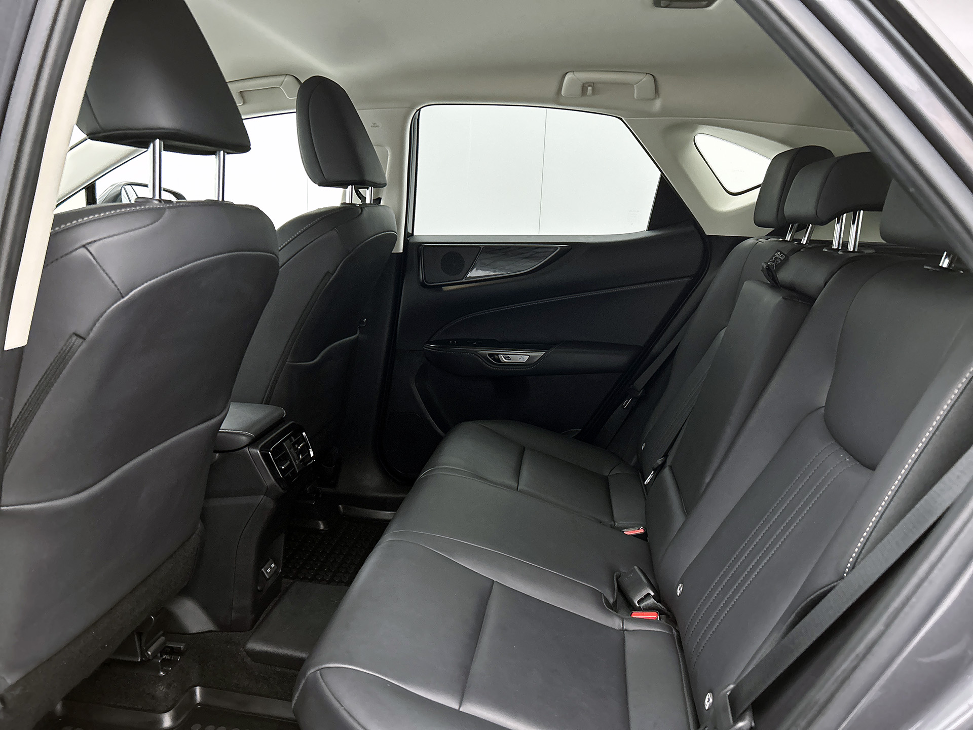 Foto van Lexus Lexus Nx450h+
