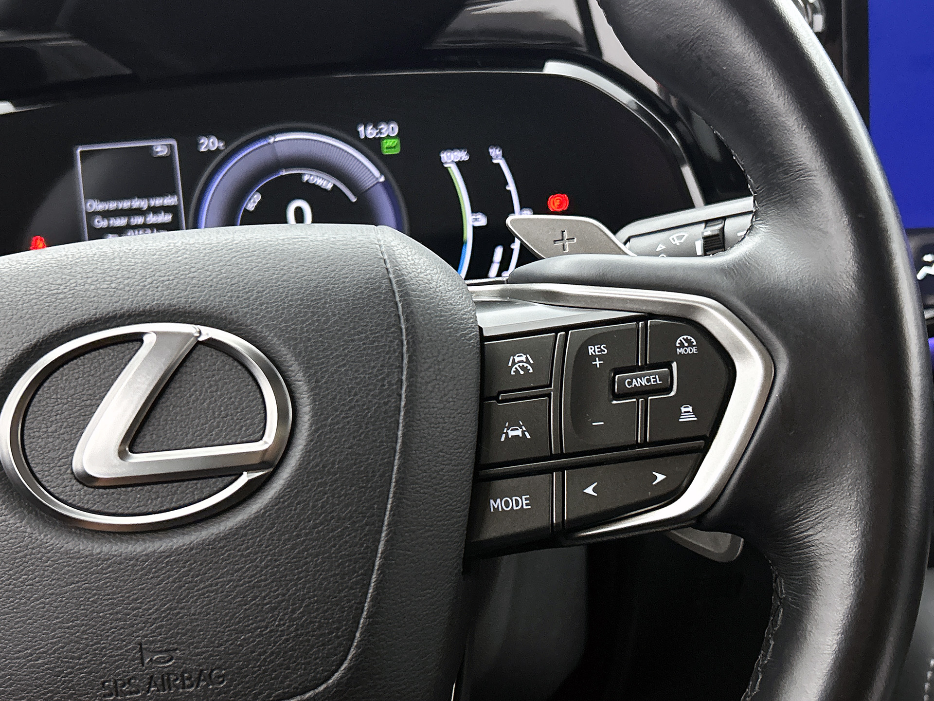 Foto van Lexus Lexus Nx450h+