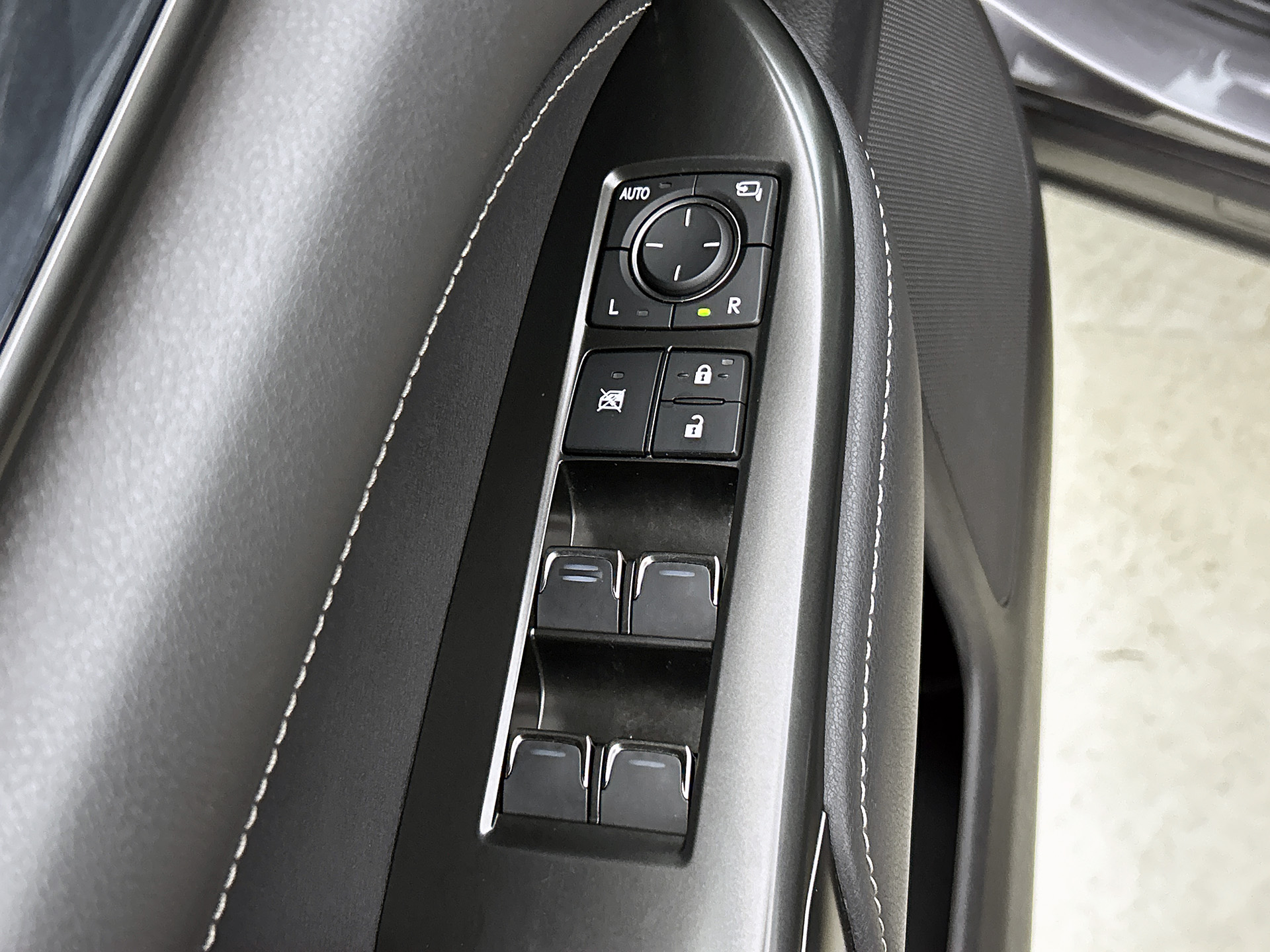 Foto van Lexus Lexus Nx450h+