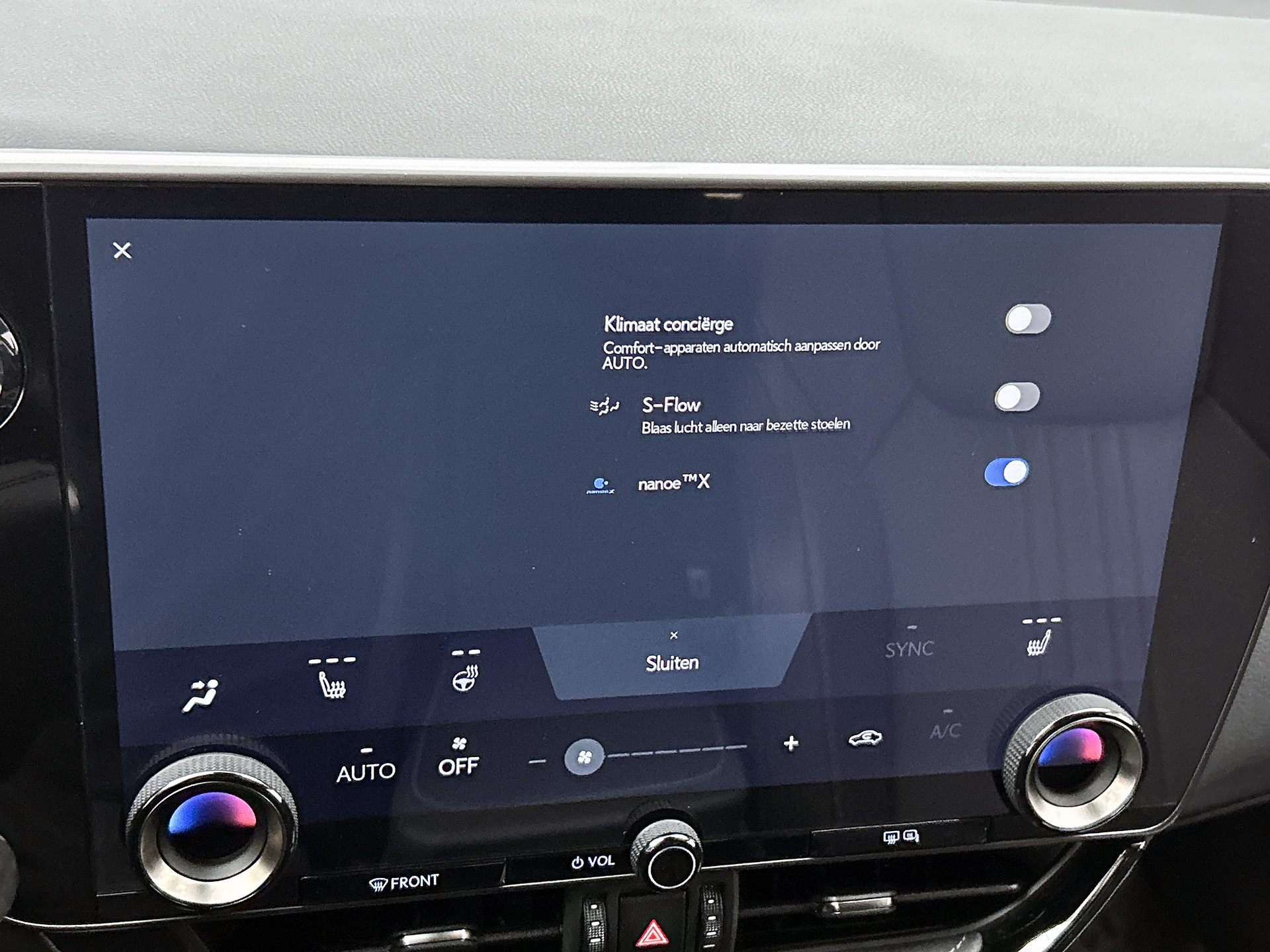 Foto van Lexus Lexus Nx450h+