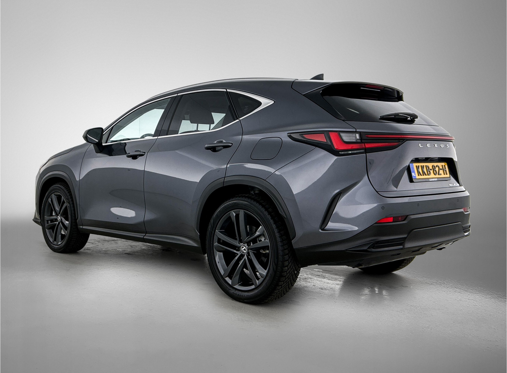 Foto van Lexus Lexus Nx450h+
