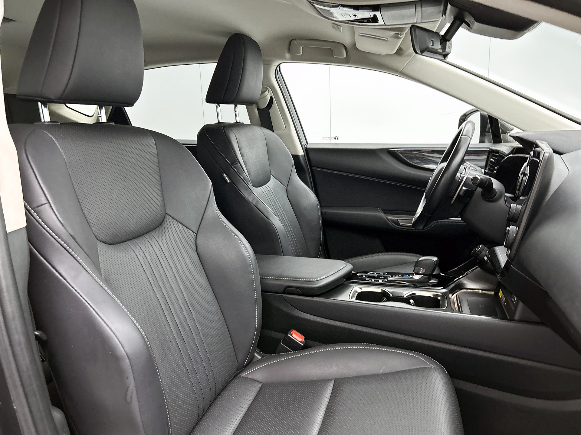 Foto van Lexus Lexus Nx450h+