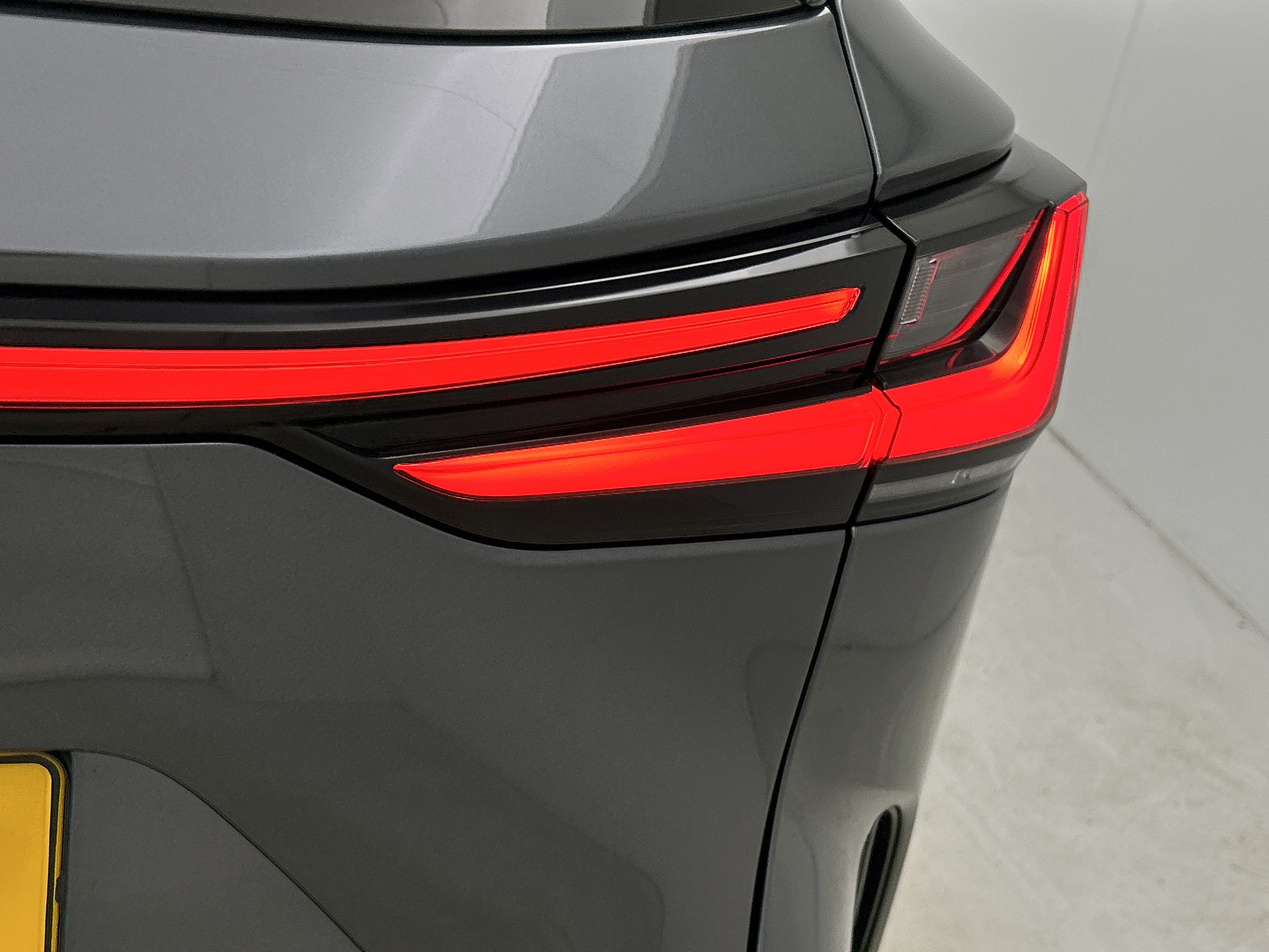 Foto van Lexus Lexus Nx450h+