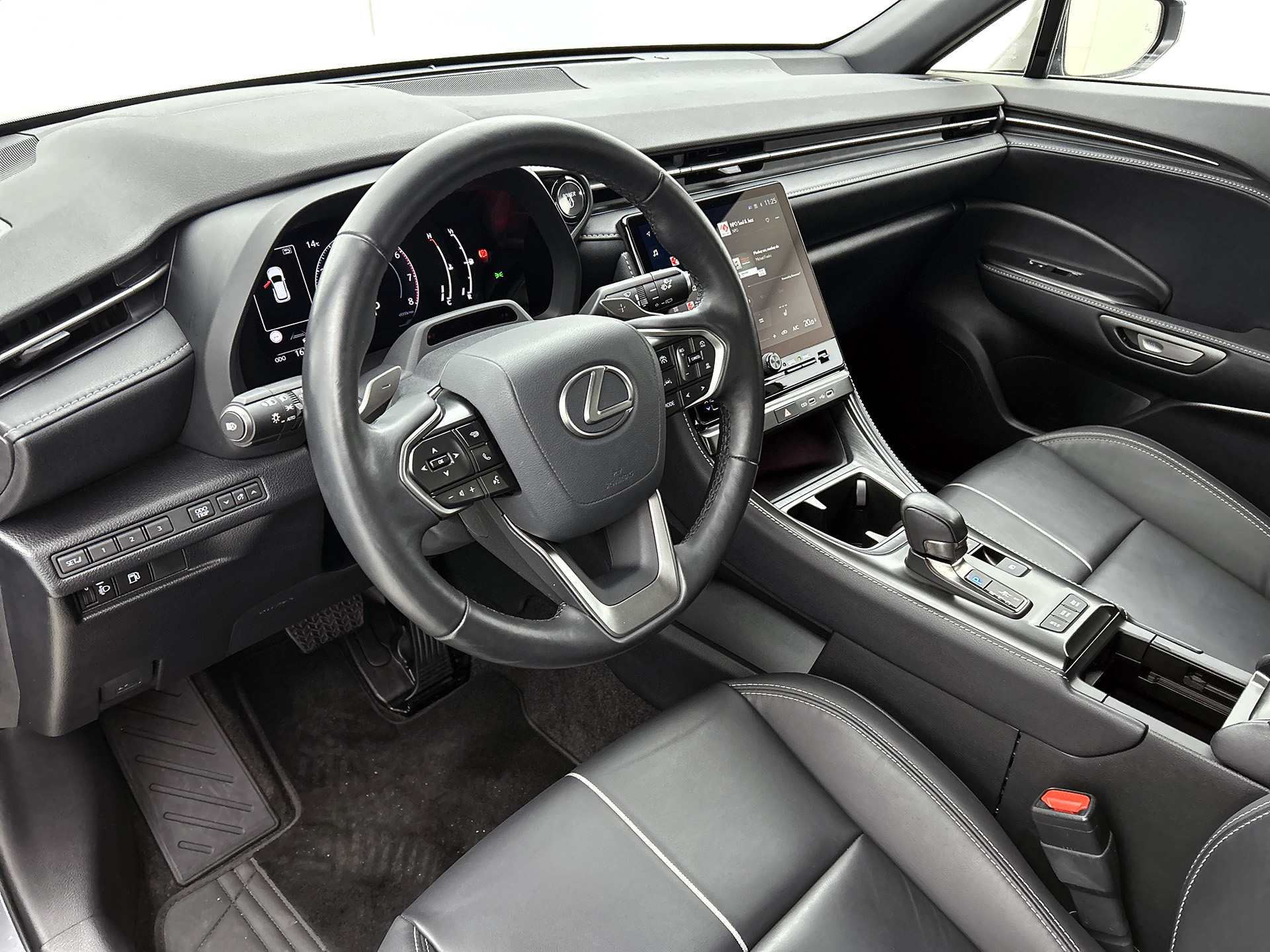 Foto van Lexus Lexus LBX