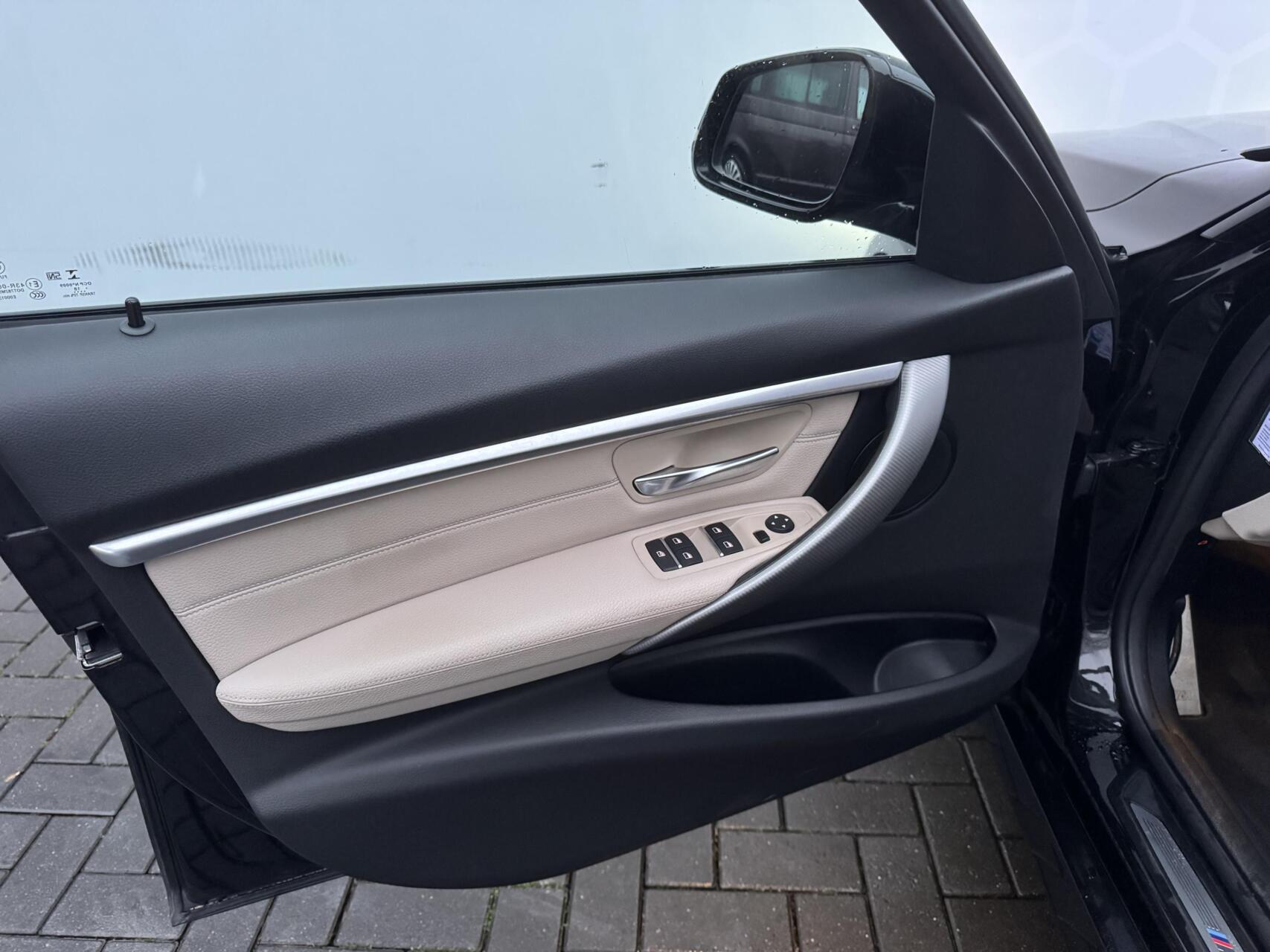 Foto van BMW 320i xDrive