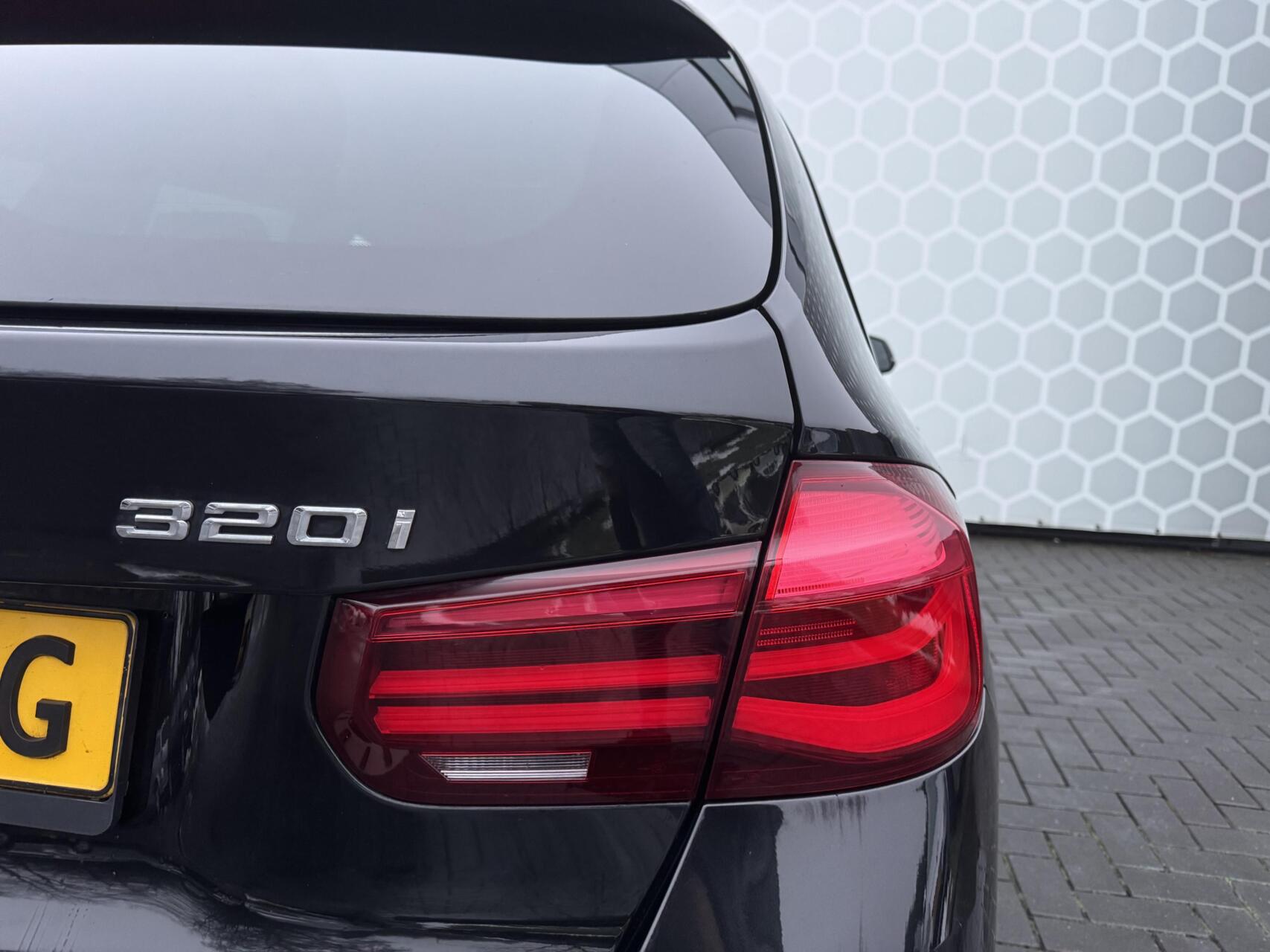 Foto van BMW 320i xDrive