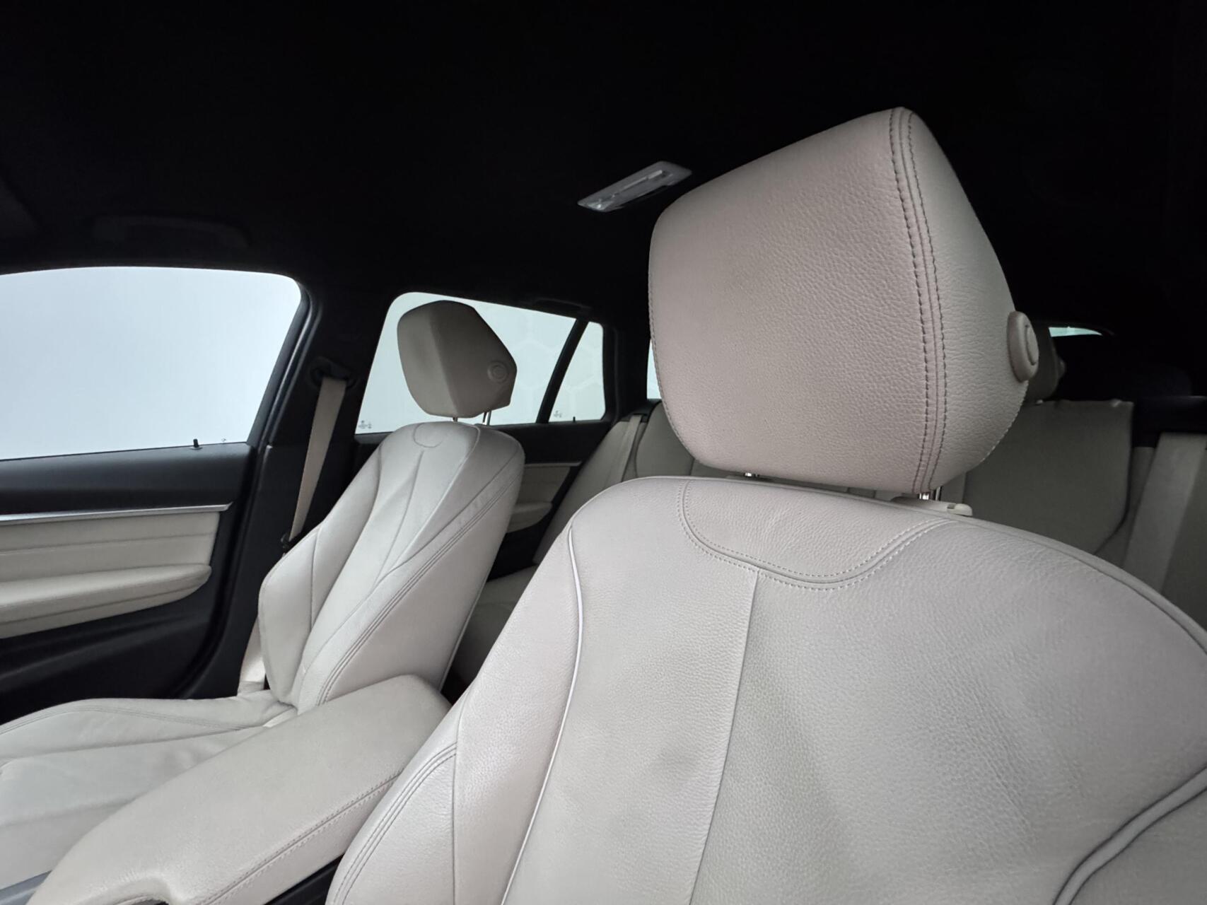 Foto van BMW 320i xDrive