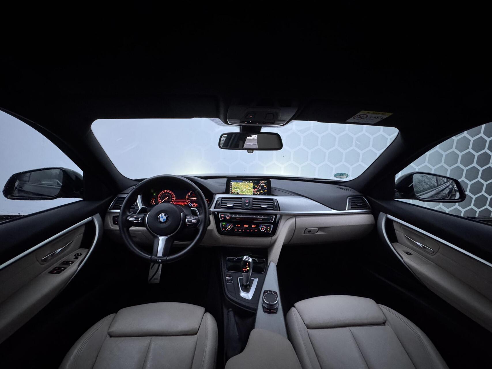 Foto van BMW 320i xDrive