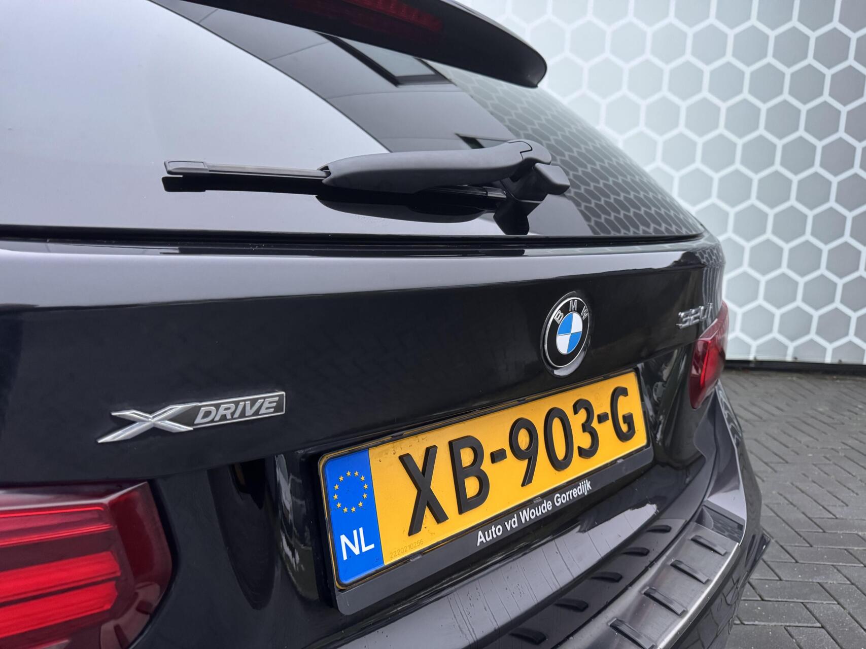 Foto van BMW 320i xDrive