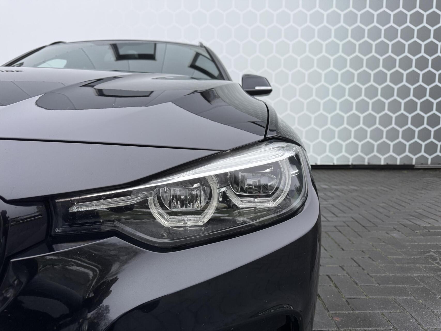 Foto van BMW 320i xDrive