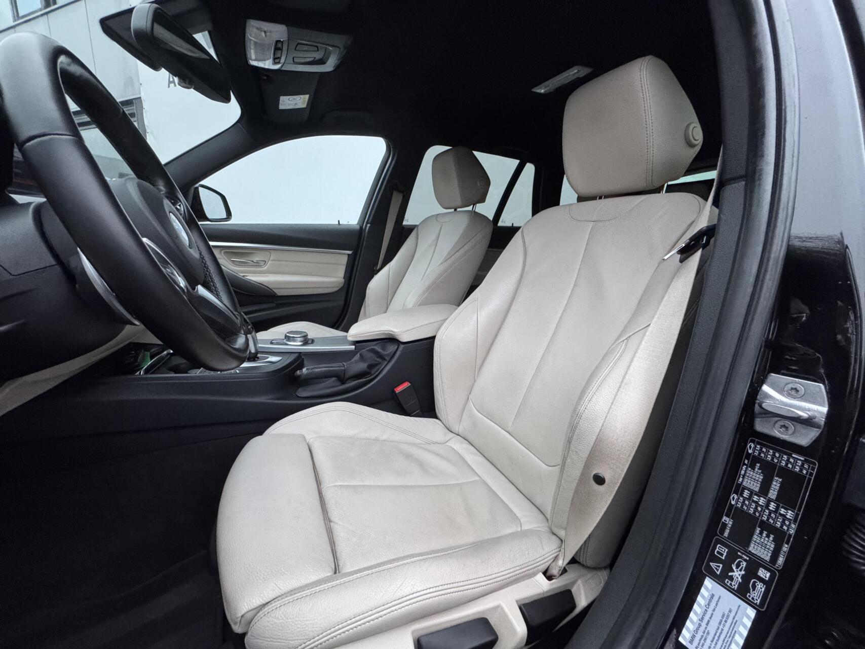Foto van BMW 320i xDrive
