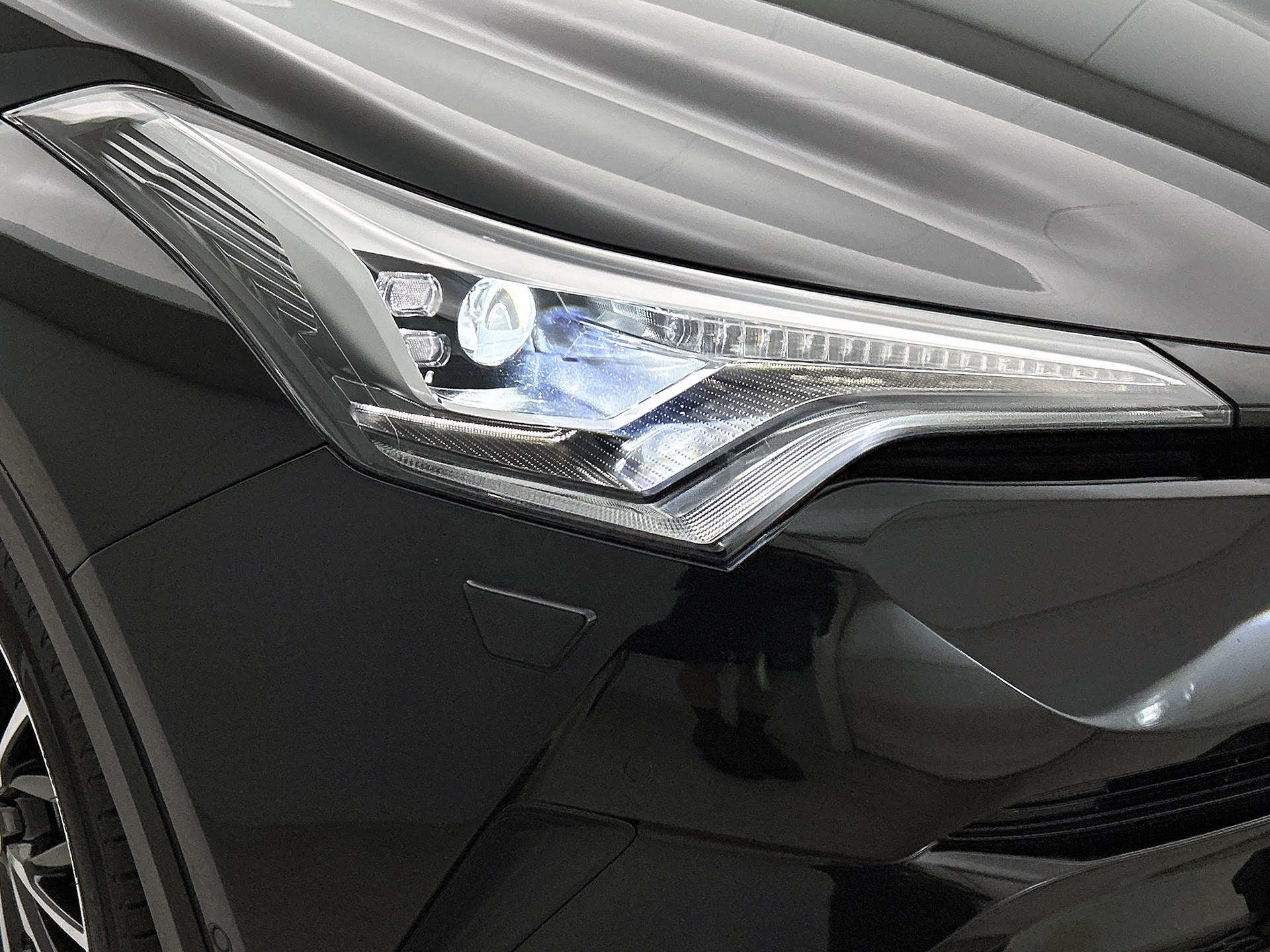 Foto van Toyota Toyota C-hr
