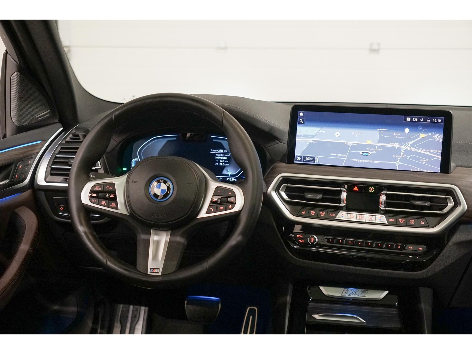 Foto van BMW Ix3