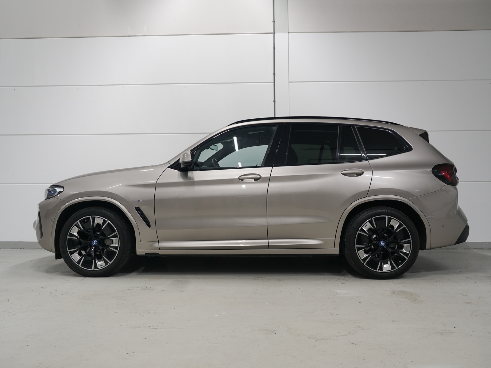 Foto van BMW Ix3