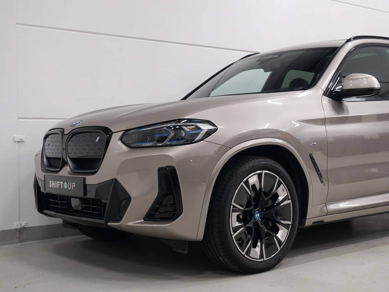 Foto van BMW Ix3