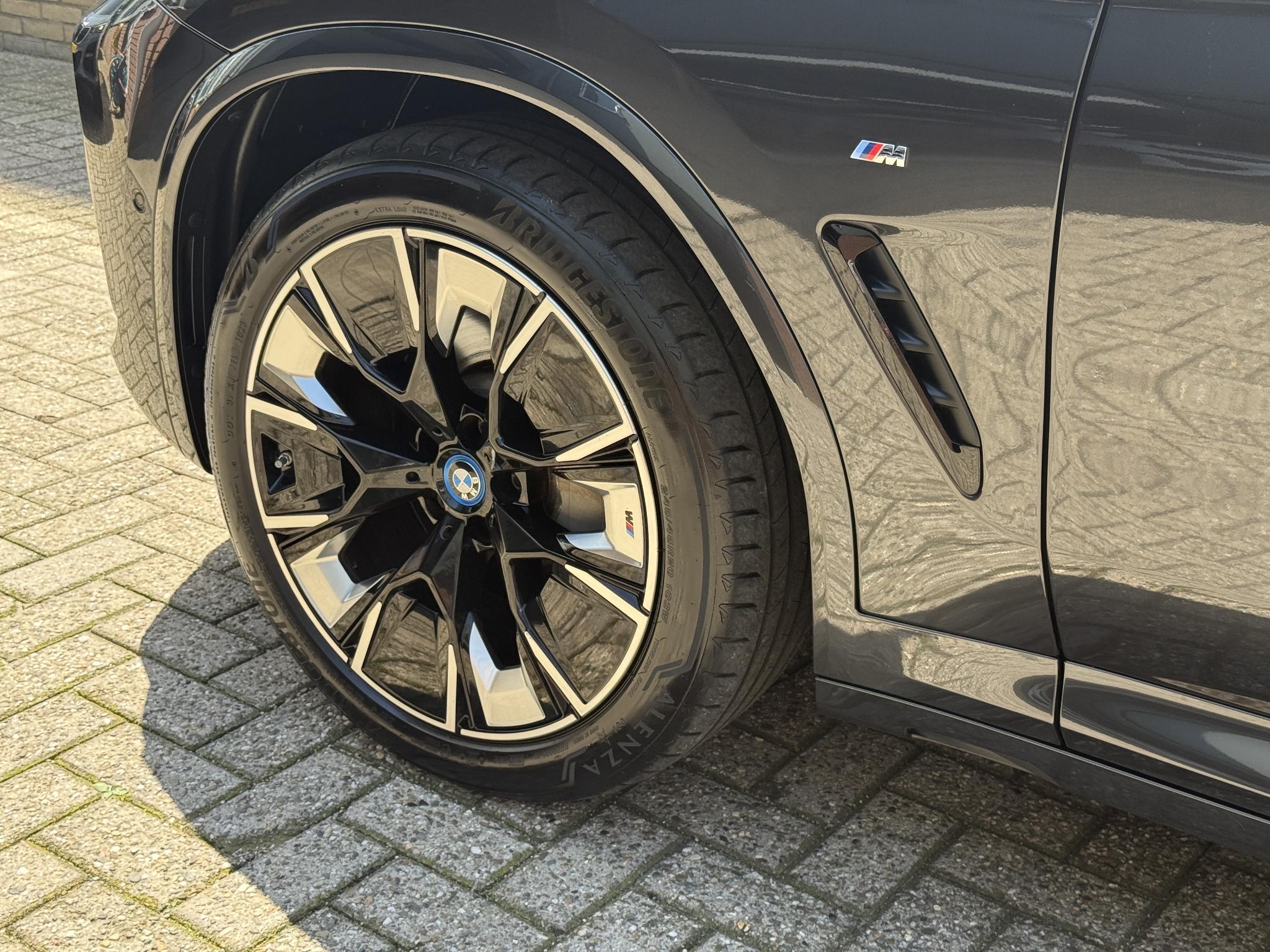 Foto van BMW Ix3