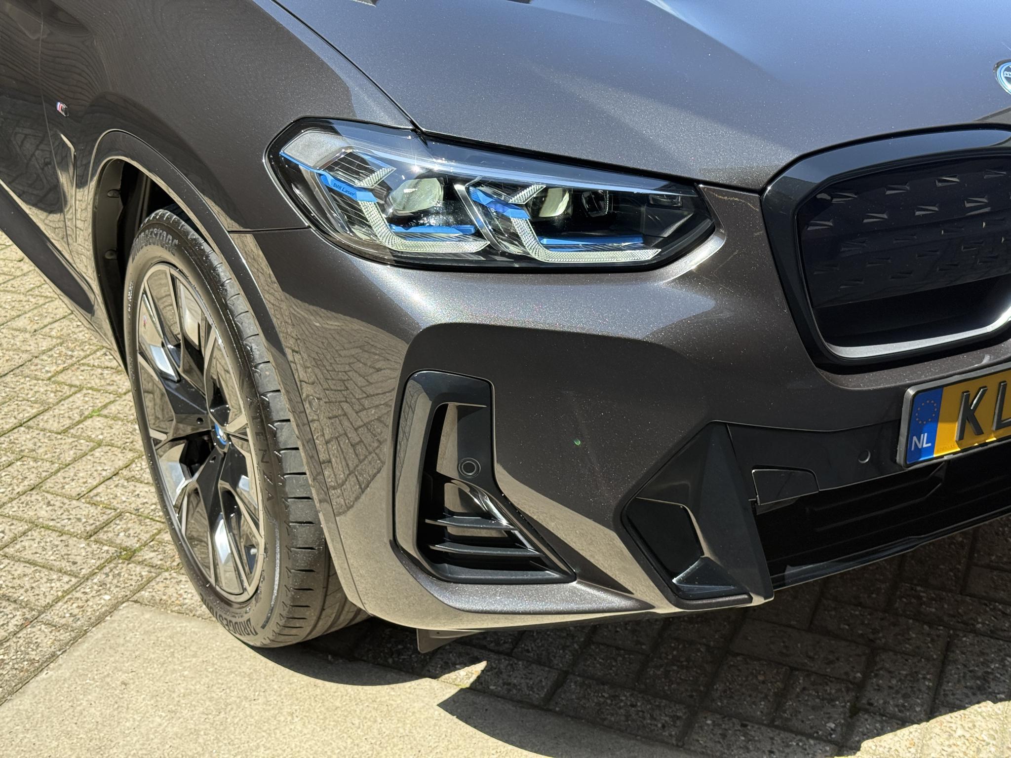Foto van BMW Ix3